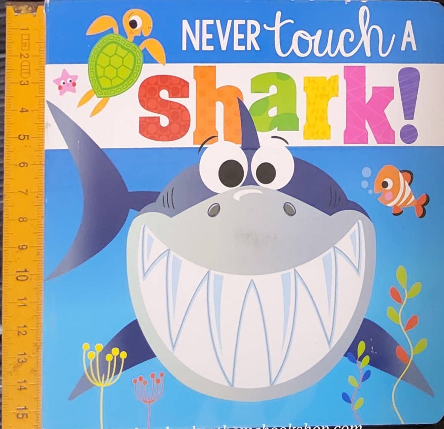 BOARD BOOK** 🍅🍅NEVER TOUCH A SHARK