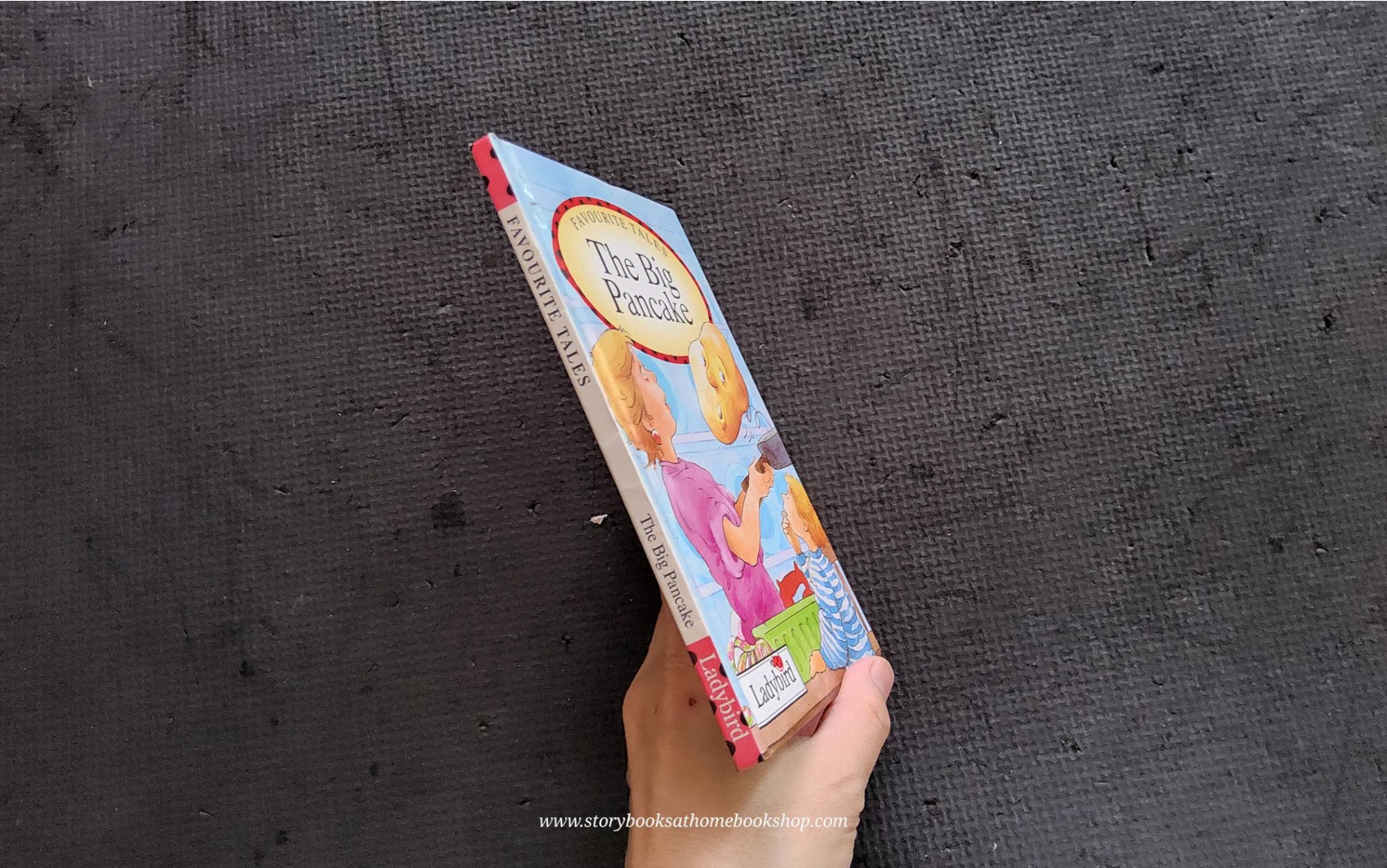 หนังสือนิทานปกแข็ง** 🍓🍓FAVOURITE TALES: THE BIG PANCAKE