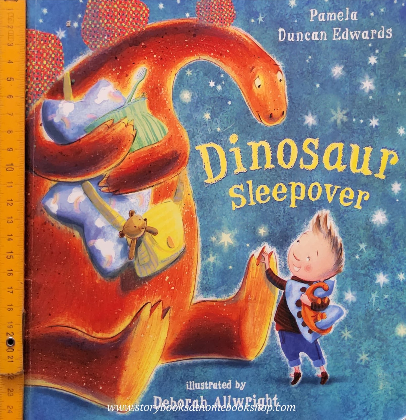 หนังสือนิทานปกอ่อน** 🍅🍓DINOSAURS SLEEPOVER