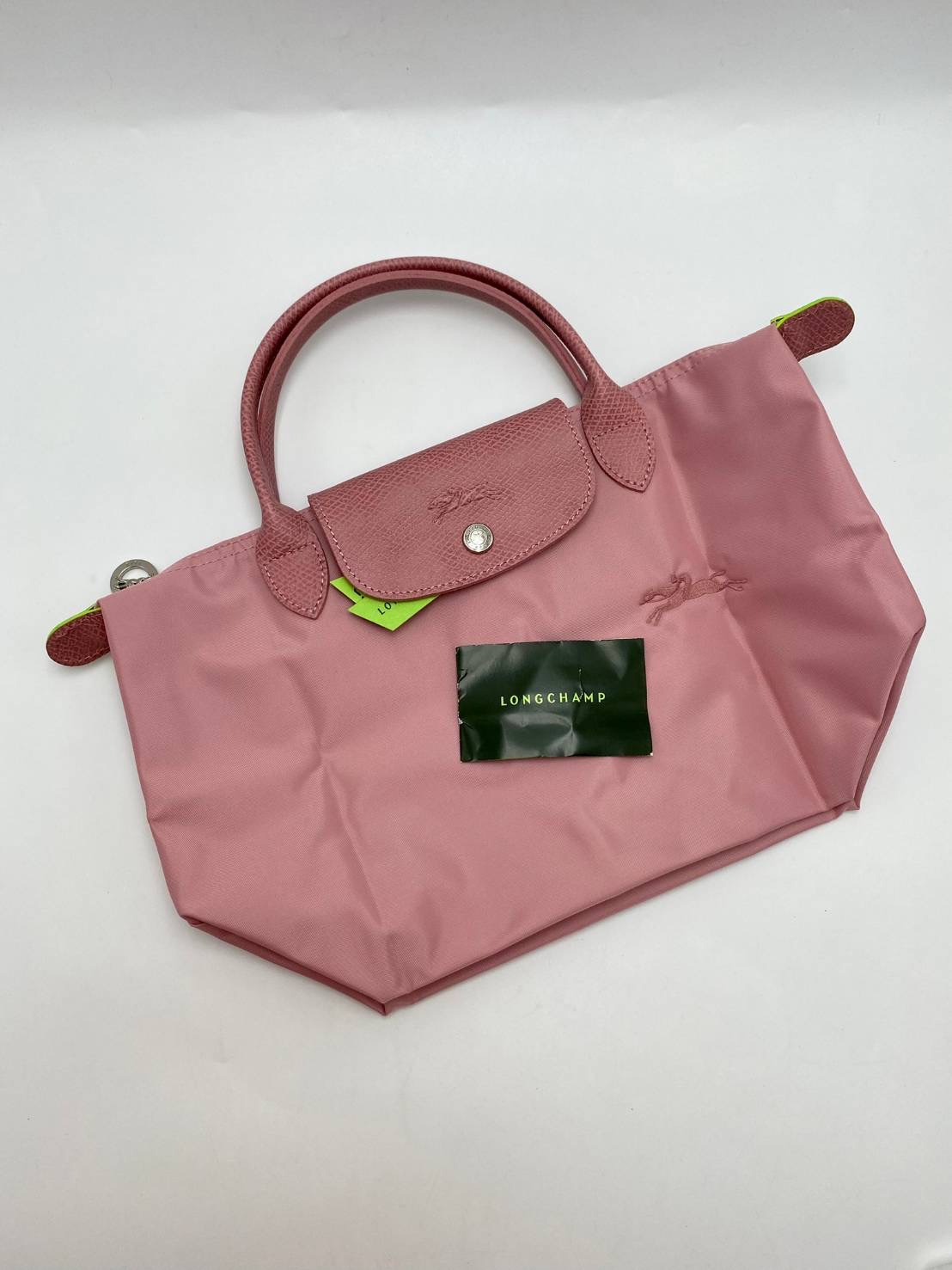New Longchamp S Size S หูสั้น. ขนาด : 34 x 21 x 15 cm อุปกรณ์: การ์ดเขียว