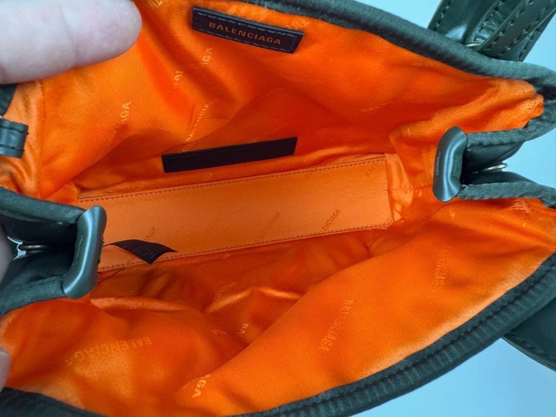 New Balenciaga Cabas xs tote Nylon รุ่นไนลอน น่ารักหายาก ขนาด 25x19x12 cm