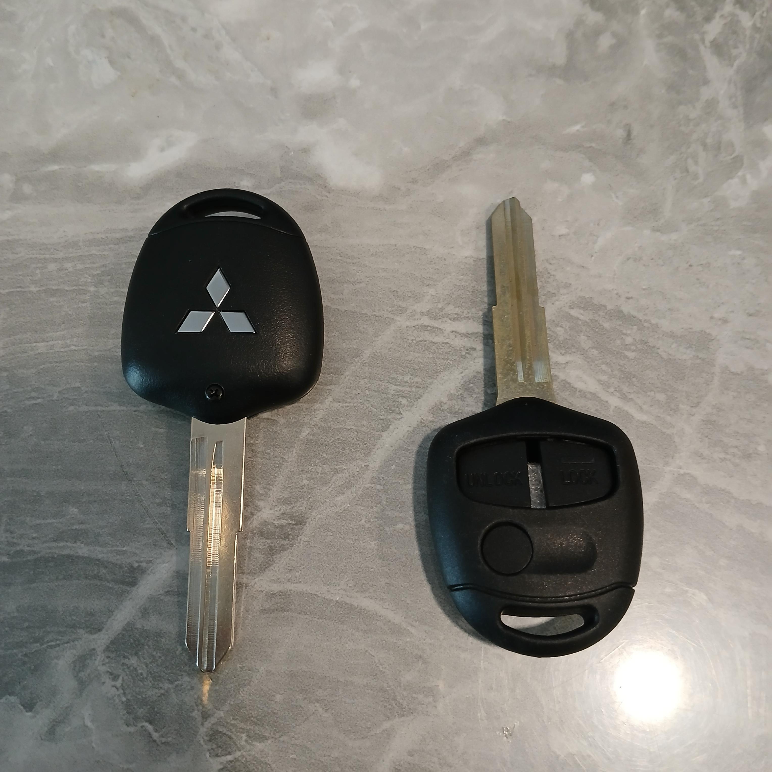 กรอบรีโมต MITSUBISHI คู่ขวา 3 ปุ่มก้านตรง