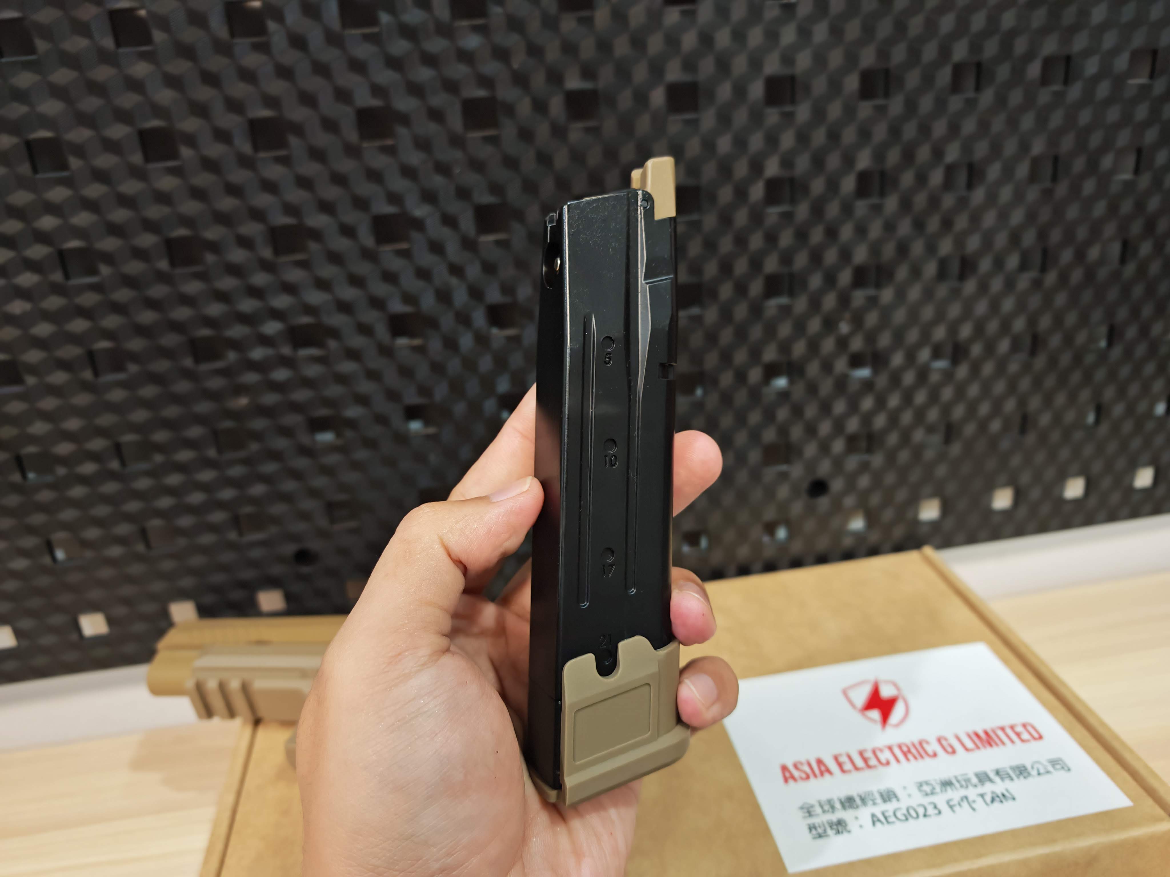 WE Sig Sauer P320 M17 สีทราย GBB BB Gun บีบีกัน แบบแก๊ส ปืนอัดลม มือสอง Airsoft Gun