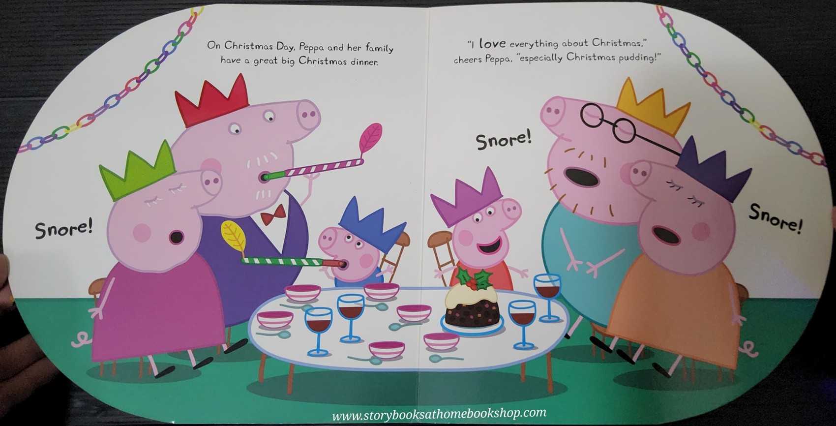 BOARD BOOK** 🍅🍓PEPPA LOVES CHRISTMAS