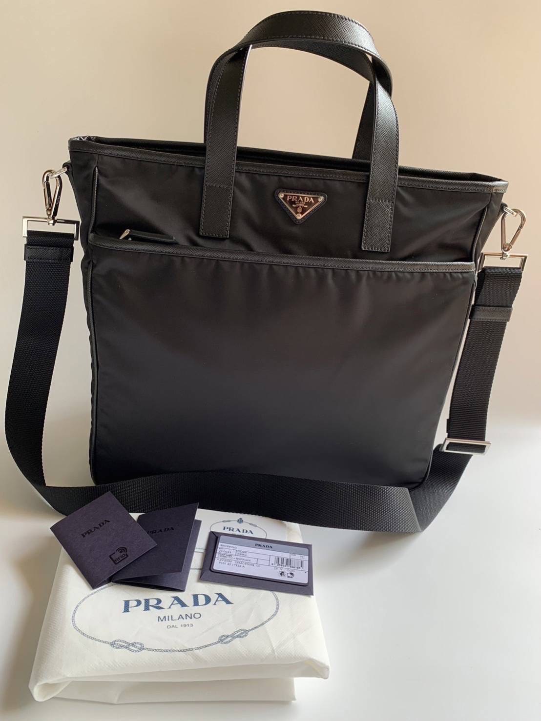 New Prada Nylon + Saffiano Leather Tote มีสายยาว ขนาด 13.5 x 13.5 x 5.5 นิ้ว