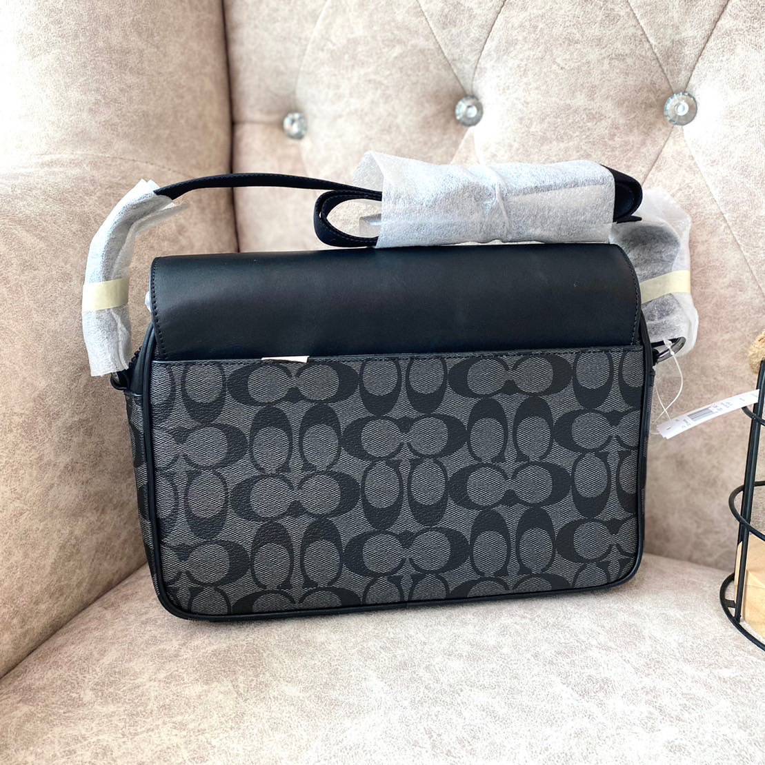 New Coach Track Crossbody In Signature Canvas ขนาด : 10 1/2" (L) x 7" (H) x 2 1/2" (W)