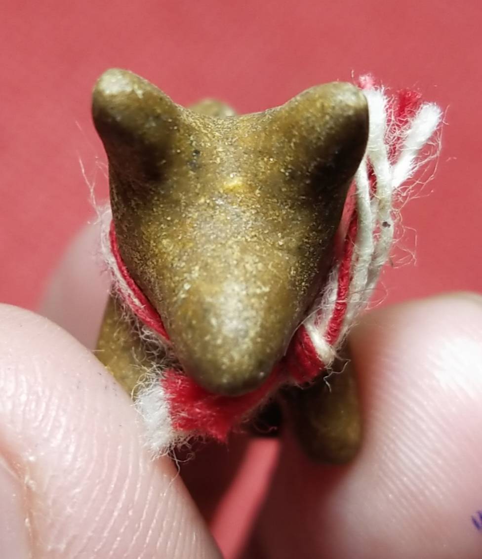 วัวธนูปั้นมือ ฝังตะกรุด รุ่น 2 พระมหาวารินทร์ วัดสันต้นหมื้อ จ.เชียงใหม่