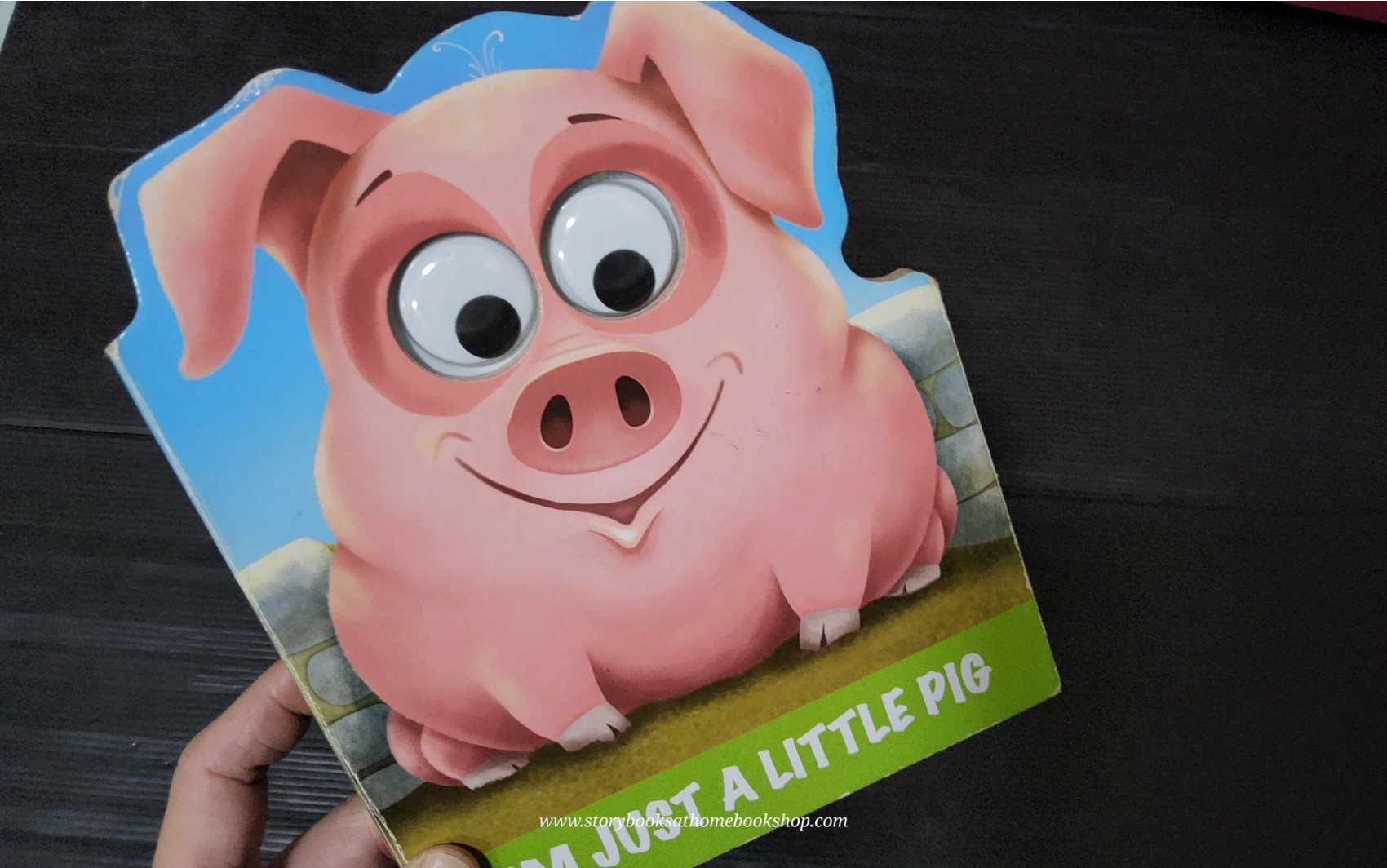 BOARD BOOK** 🍅🍓I'M JUST A LITTLE PIG