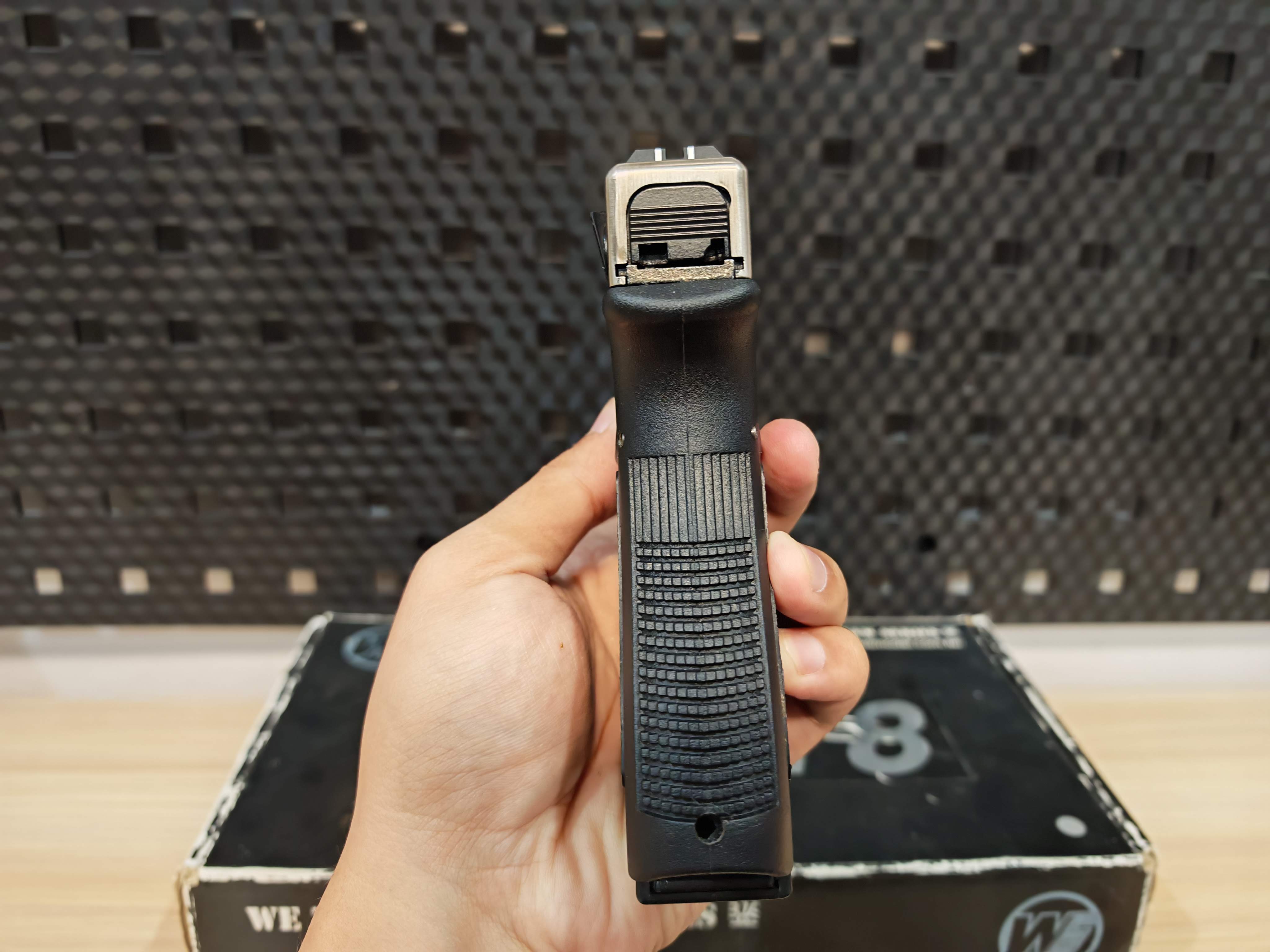 WE G18C Glock18C Gen3 Full-Auto สีทูโทนเดิมโรงงาน ไต้หวัน GBB BB Gun บีบีกัน แบบแก๊ส ปืนอัดลม Airsoft Gun มือสอง