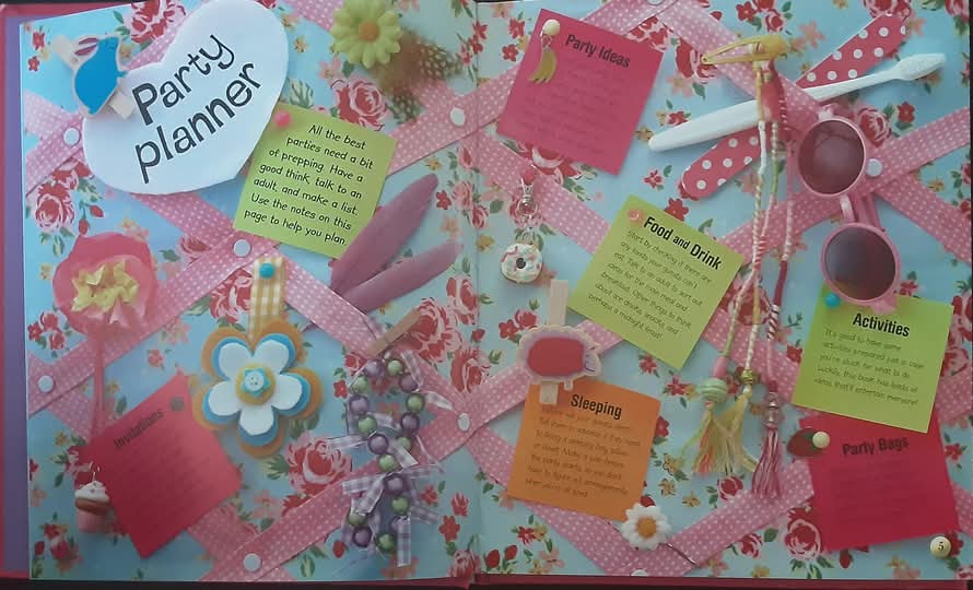 Activities Book** ð
ðSleepover Party