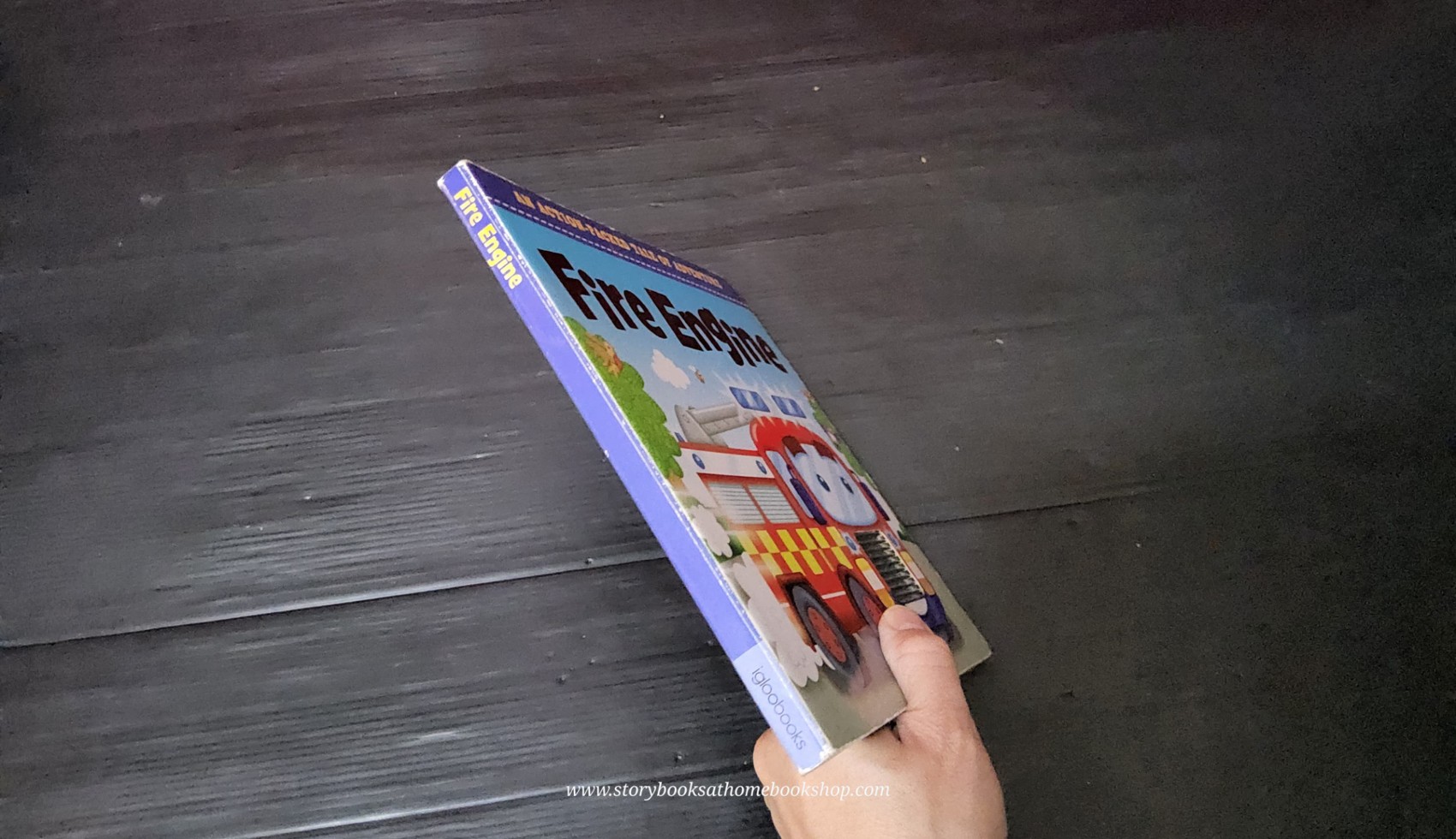 BOARD BOOK ** ♥️♥️FIRE ENGINE