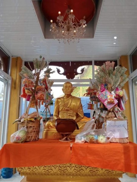 ประคำลูกหวายครูบาวงศ์ วัดพระพุทธบาทห้วยต้ม จ.ลำพูน ประคำเส้นนี้ได้มาเมื่อวันที่ 15 สิงหาคม 2567 จากคุณยายชาวกะเหรี่ยงท่านหนึง อายุกว่า 70 ปีแล้ว ดูแข็งแรง พูดจาเป็นธรรมมะ อยู่ใกล้วัด ในงานทำบูญ นำรูปหล่อครูบาพรหมจักร มาถวายไว้ที่มณฑปวัดพระบาทห้วยต้ม