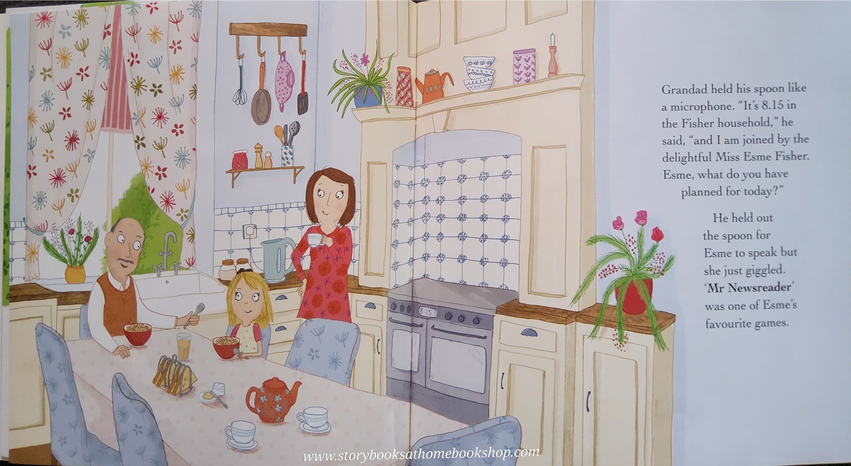 หนังสือนิทานปกอ่อน** 🍅🍓THE TREEHOUSE PRINCESS:PRINCESS ESME AND THE ROYAL GIGGLES