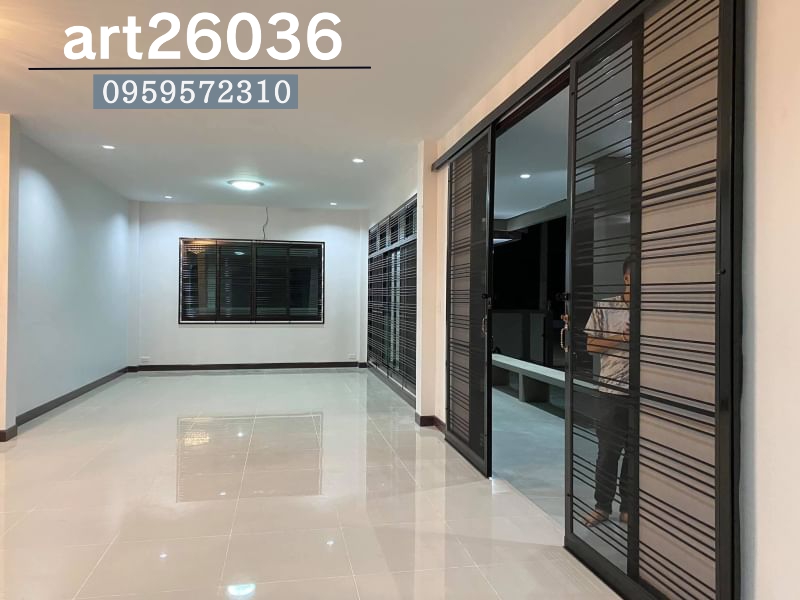 เหล็กดัด ลุคคุลๆ แนวโมเดิร์น โทนสีดำ