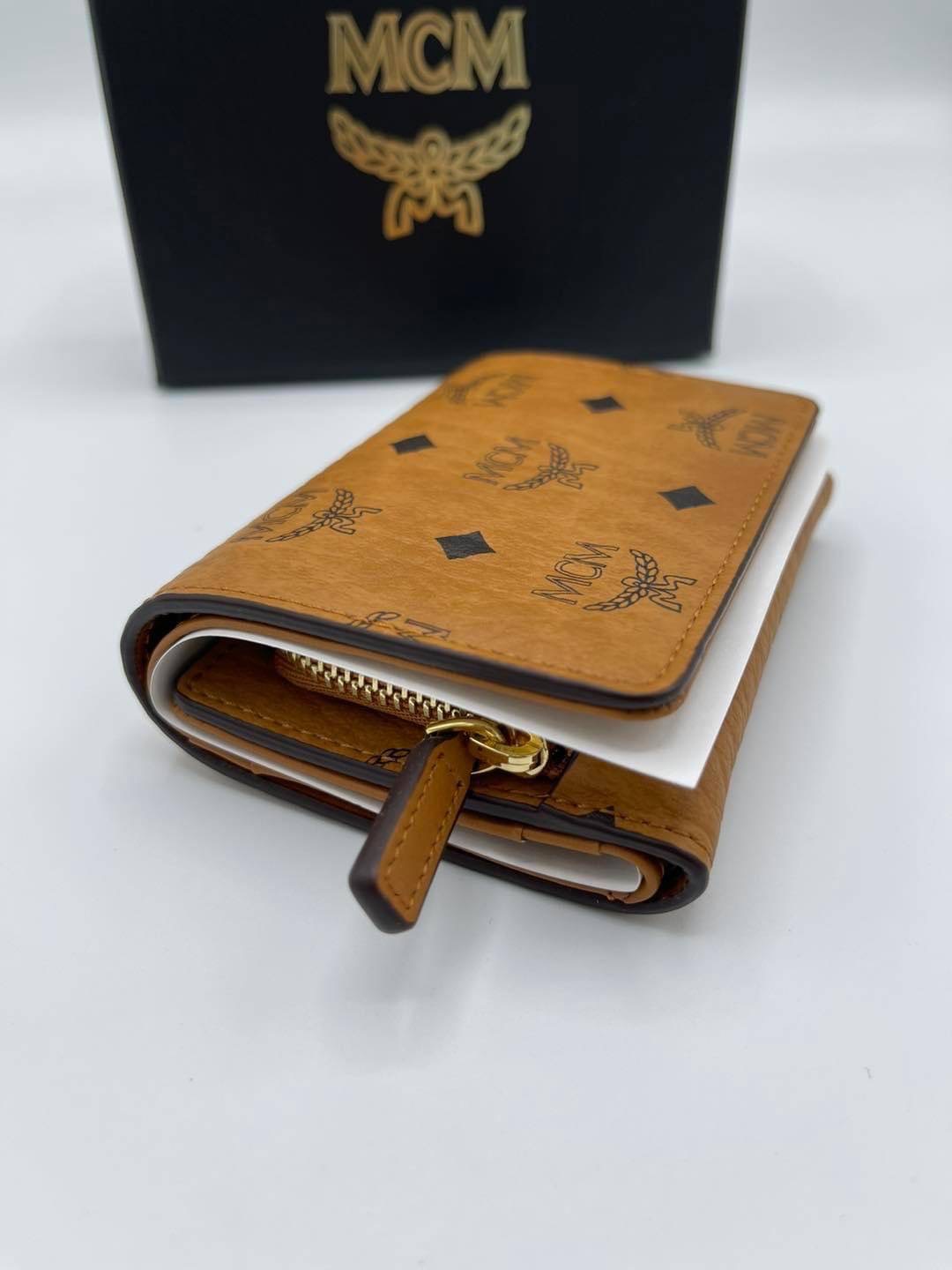 New Mcm wallet 3 พับสั้น อุปกรณ์.กล่อง/ถุงผ้า/การ์ด