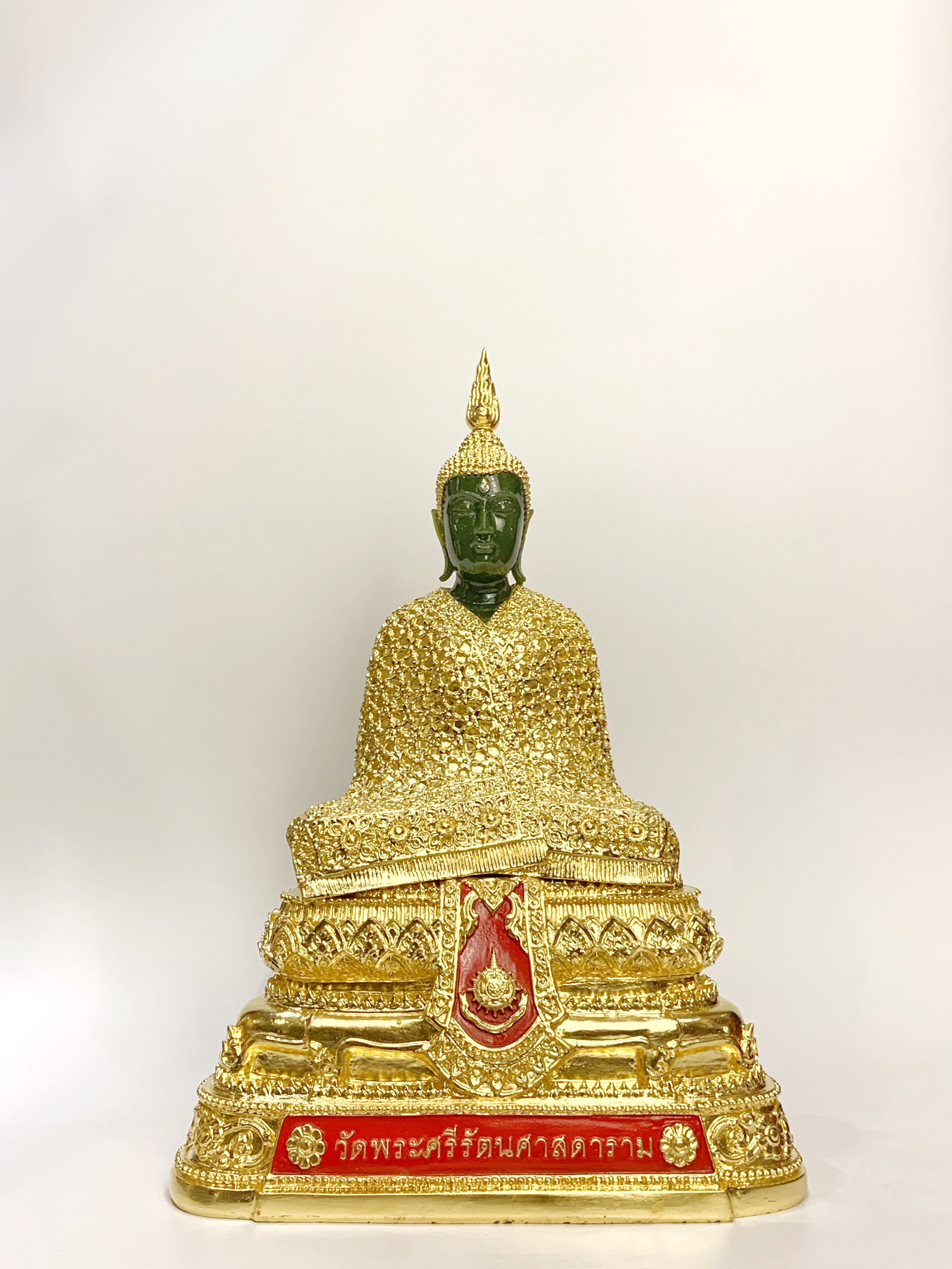 พระแก้วมรกต ทรงเครื่อง ฤดูหนาว หน้าตัก 9 นิ้ว