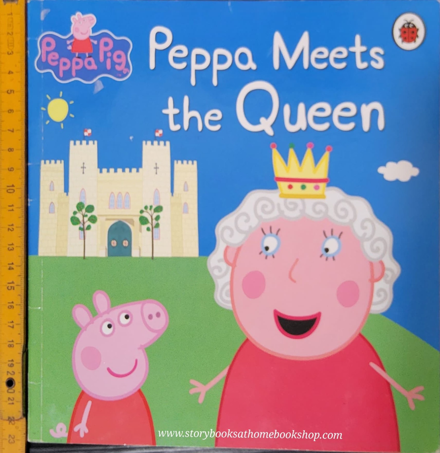 หนังสือนิทานปกอ่อน ** 🍅🍓 Peppa Meets the Queen