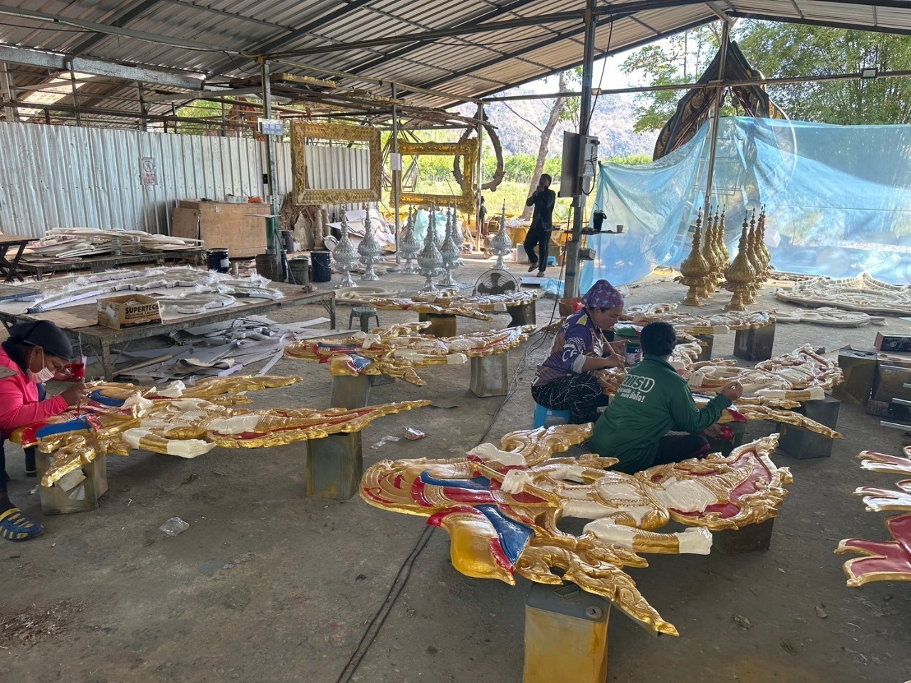 ซุ้มประตูเมืองแบบสามเสา