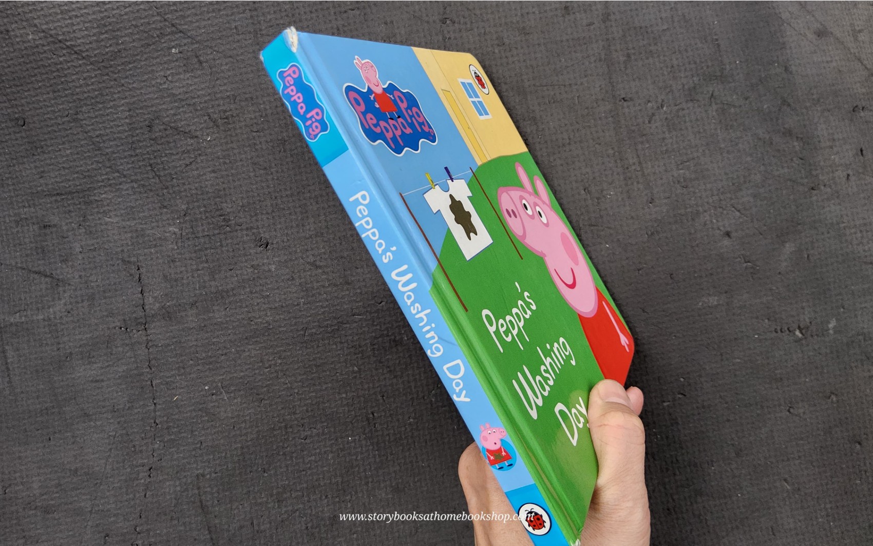 BOARD BOOK ** 🍅🍅PEPPA PIG: PEPPA'S WASHING DAY
