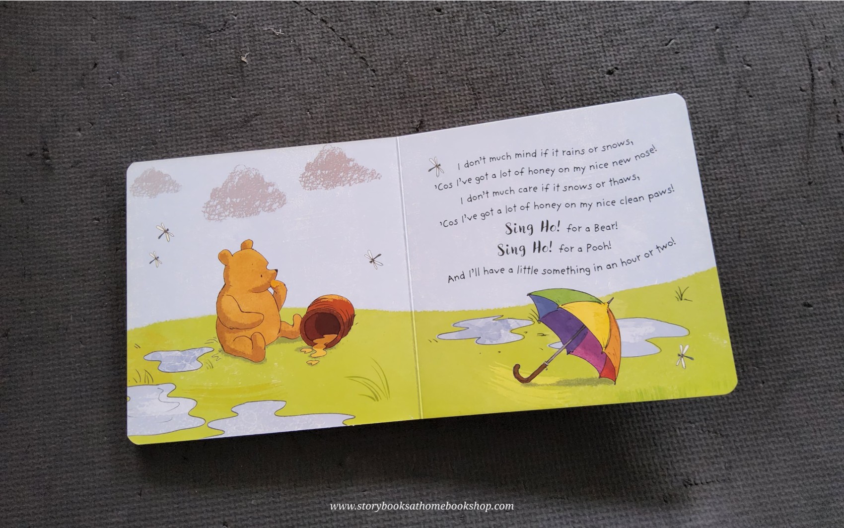 * Board Book** 🍅🍓WINNIE THE POOH TIDDELY POM