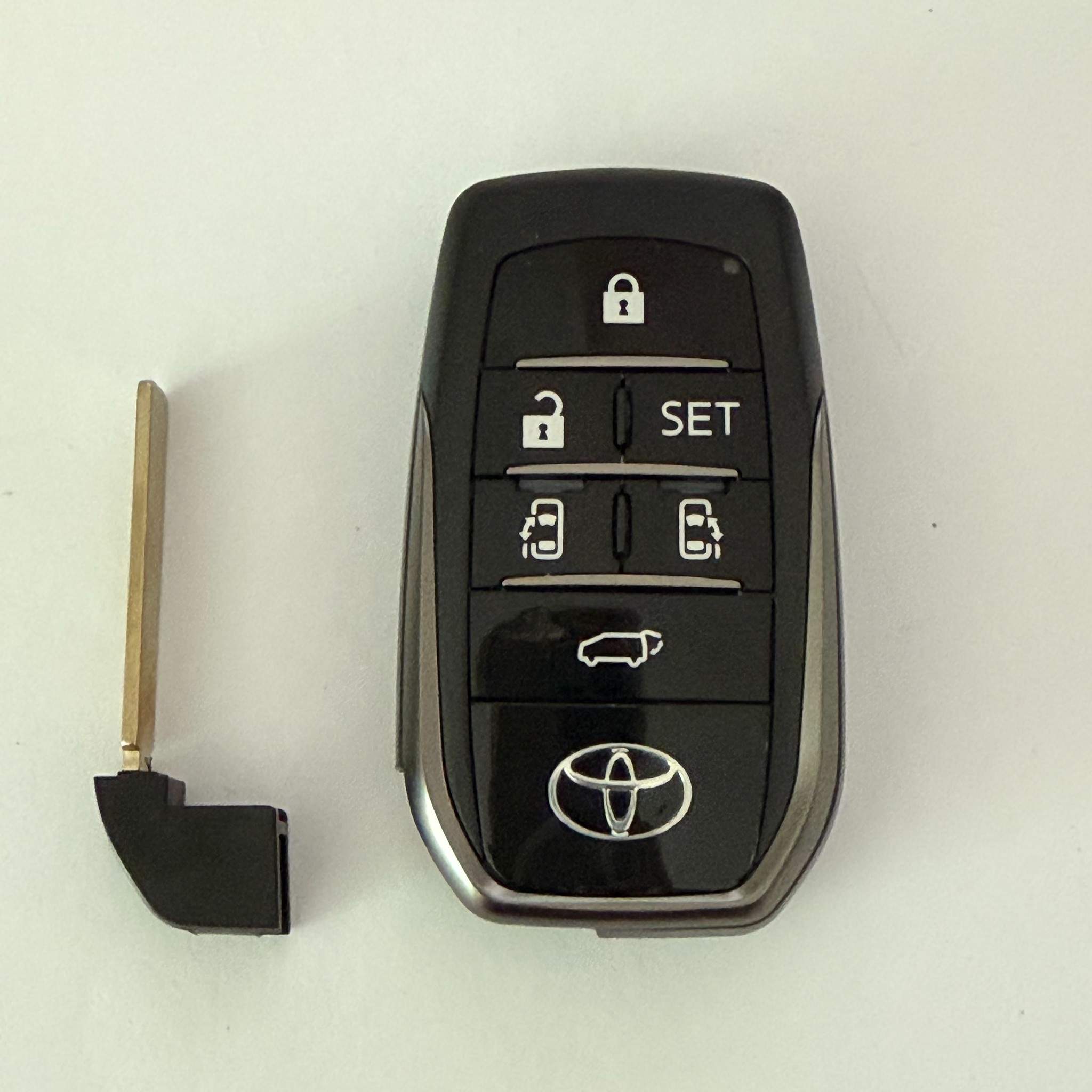 กรอบรีโมต Toyota Smart Key 6 ปุ่ม