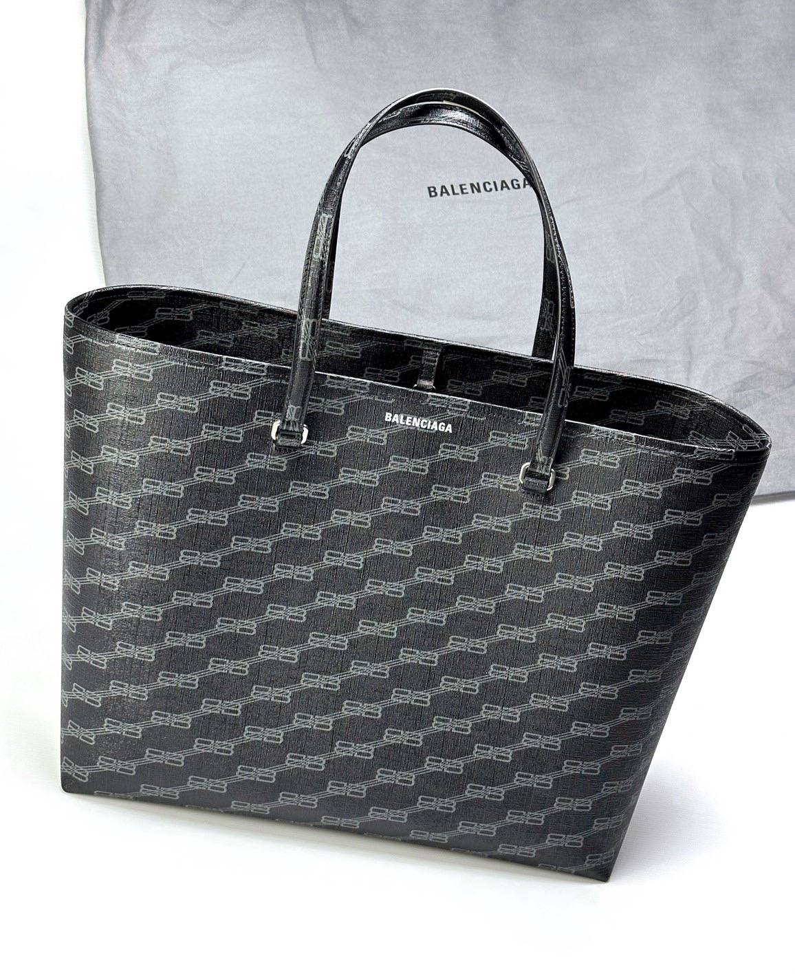 New Balenciaga tote Size L14,9 x H13 x W7,8 inch อุปกรณ์ถุงผ้า การ์ด ถุงกระดาษ