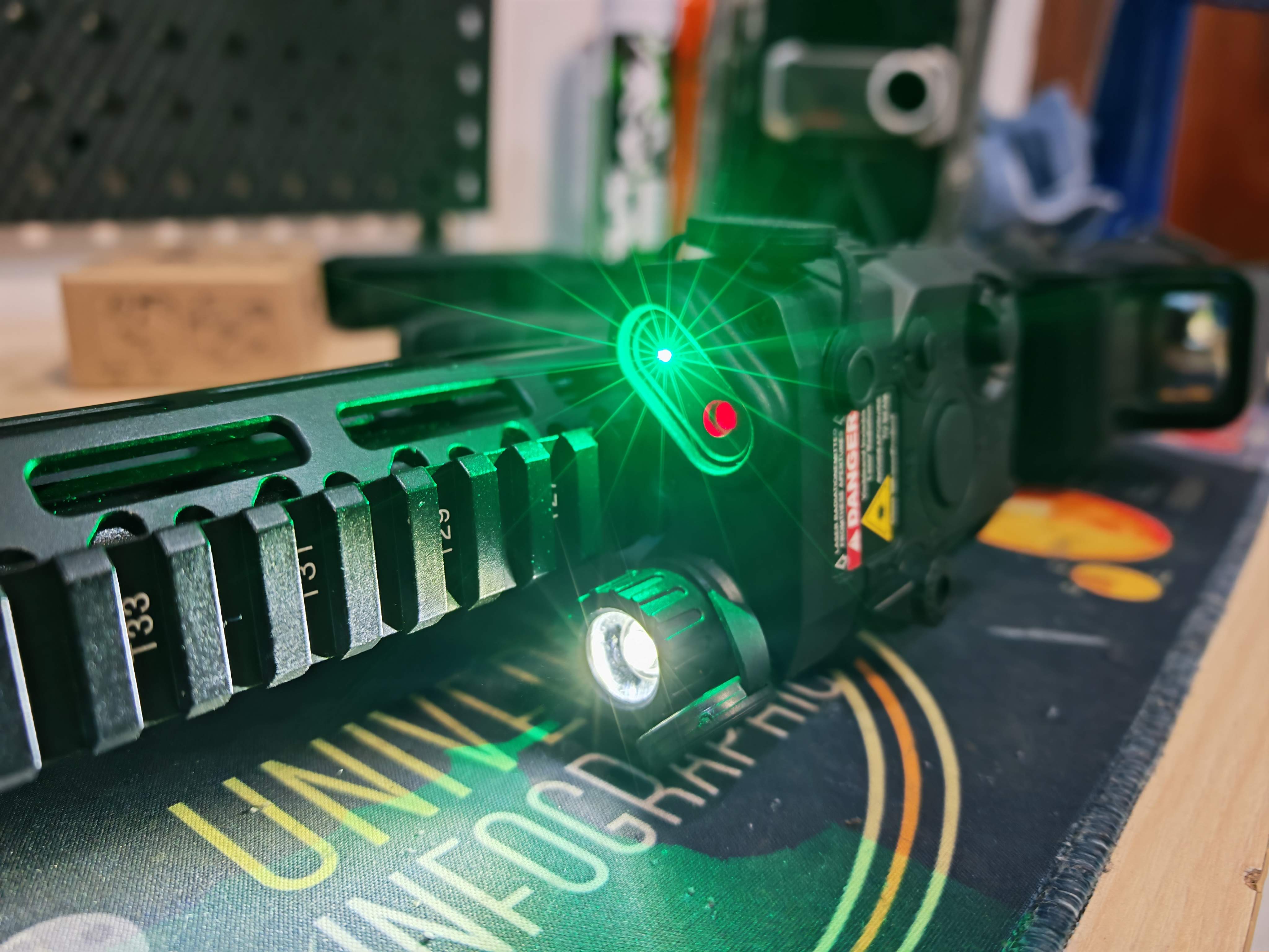 E&C 855 S2 John Wick2 TTI TR-1 M-Lok 13 บอดี้โลหะ พร้อมดอท PEQ AEG BB Gun บีบีกัน Airsoft Gun ปืนอัดลม ปืนยาวไฟฟ้า มือสอง