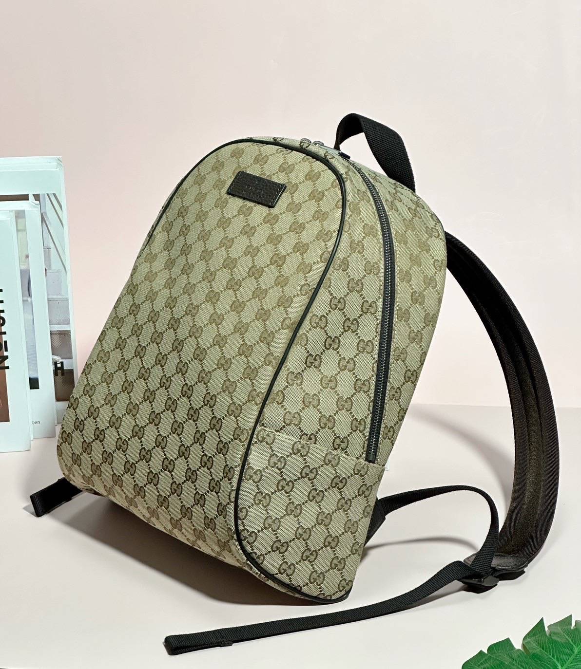 New Gucci Gg Brown Canvas Backpack เป้แคนวาส น้ำหนักเบา จุ ใช้ได้ทั้ง ชาย / หญิง