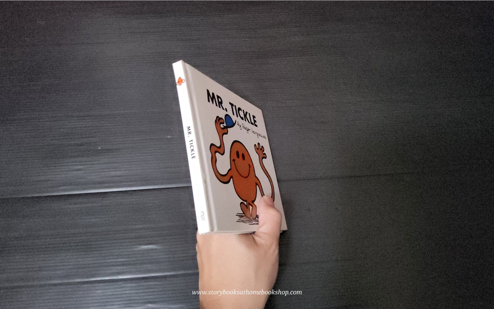 หนังสือนิทานปกแข็ง** 👉LITTLE MISS&MR.MEN👍 🍅🍅MR.TICKLE by Roger Hargreaues