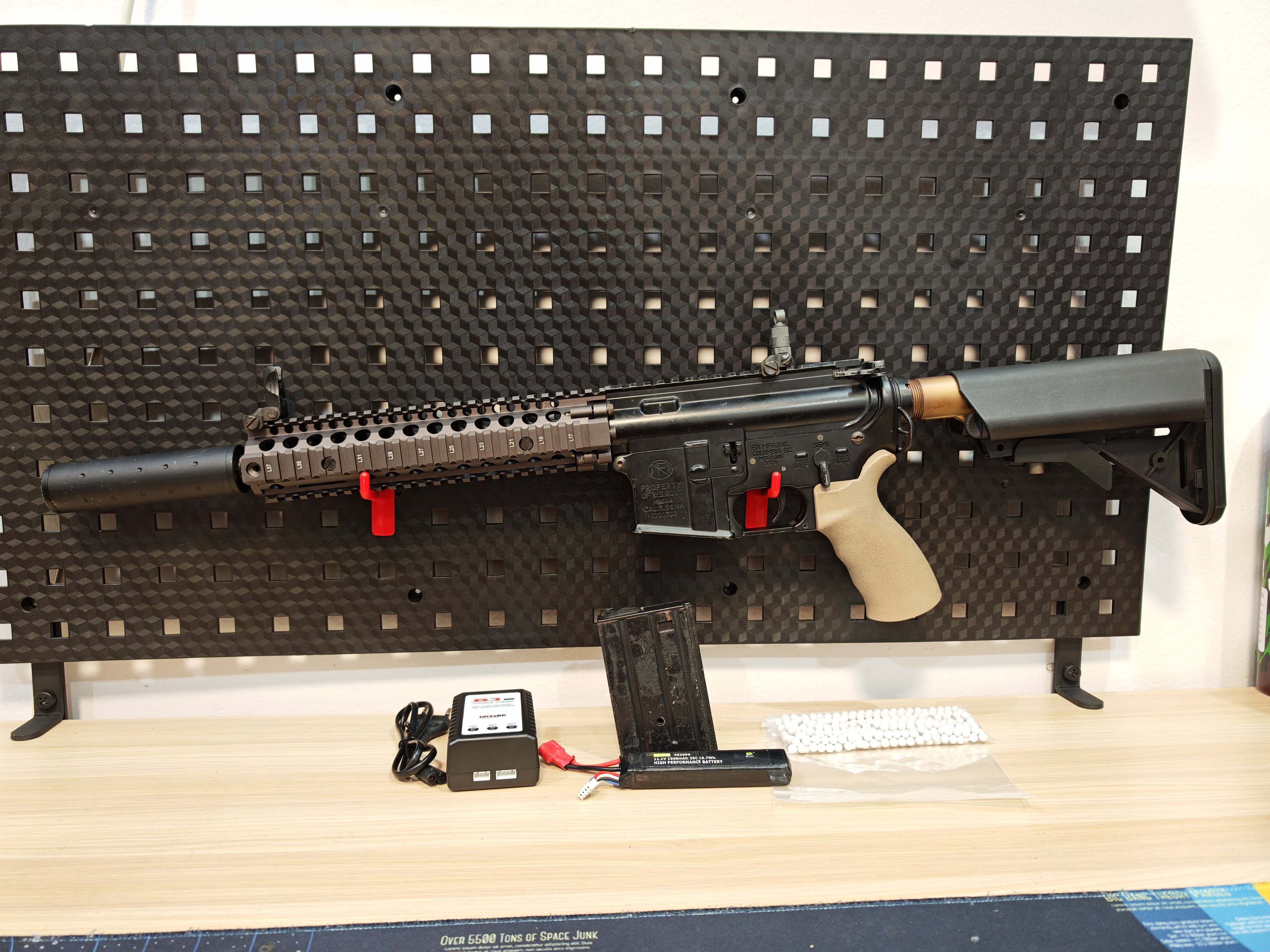 E&C M4 MK18 โลหะทั้งตัว ชุดพร้อมเล่น AEG BB Gun บีบีกัน Airsoft Gun ปืนอัดลม ปืนยาวไฟฟ้า มือสอง