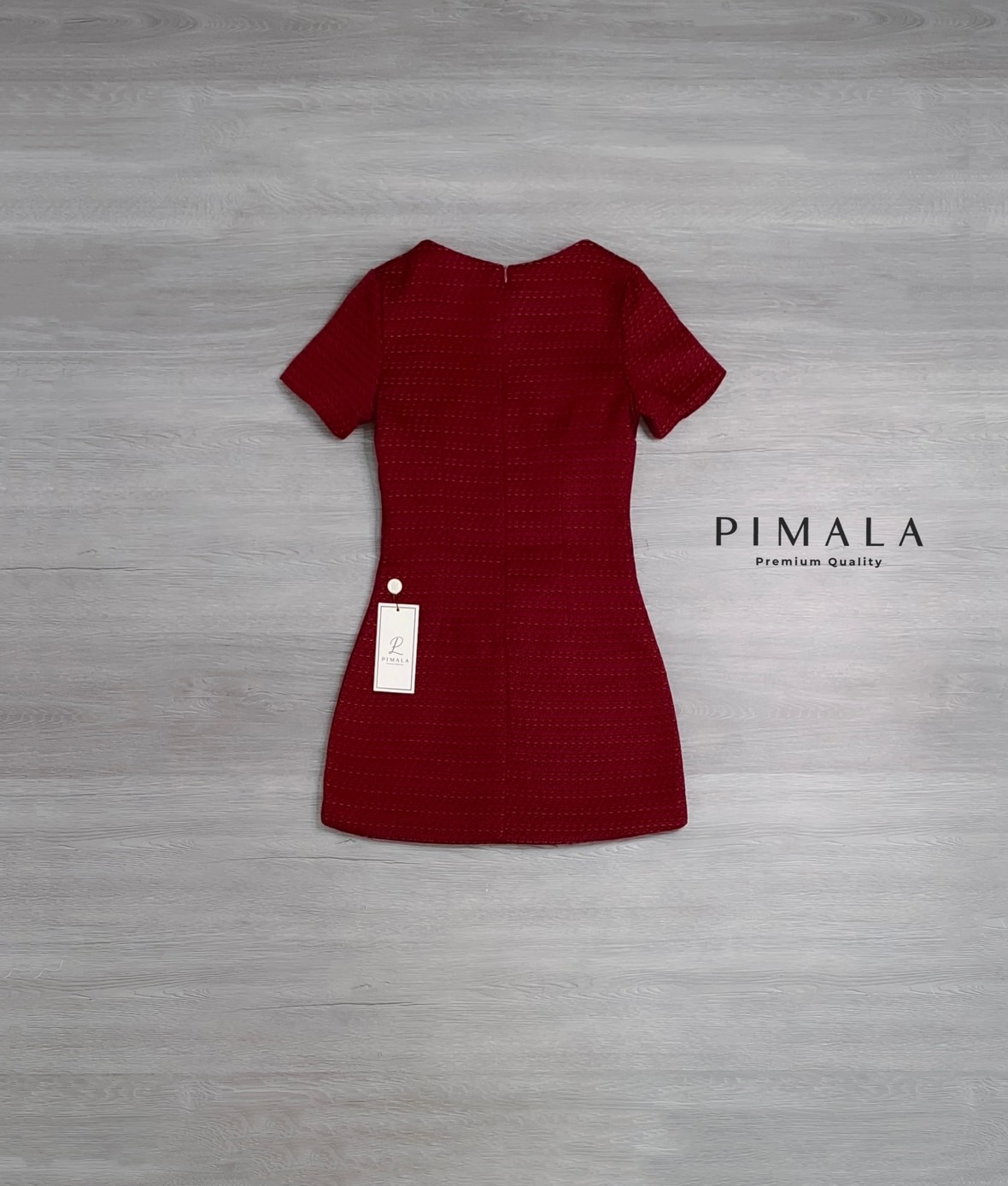 เดรสแขนสั้นสีแดงทรงน่ารัก