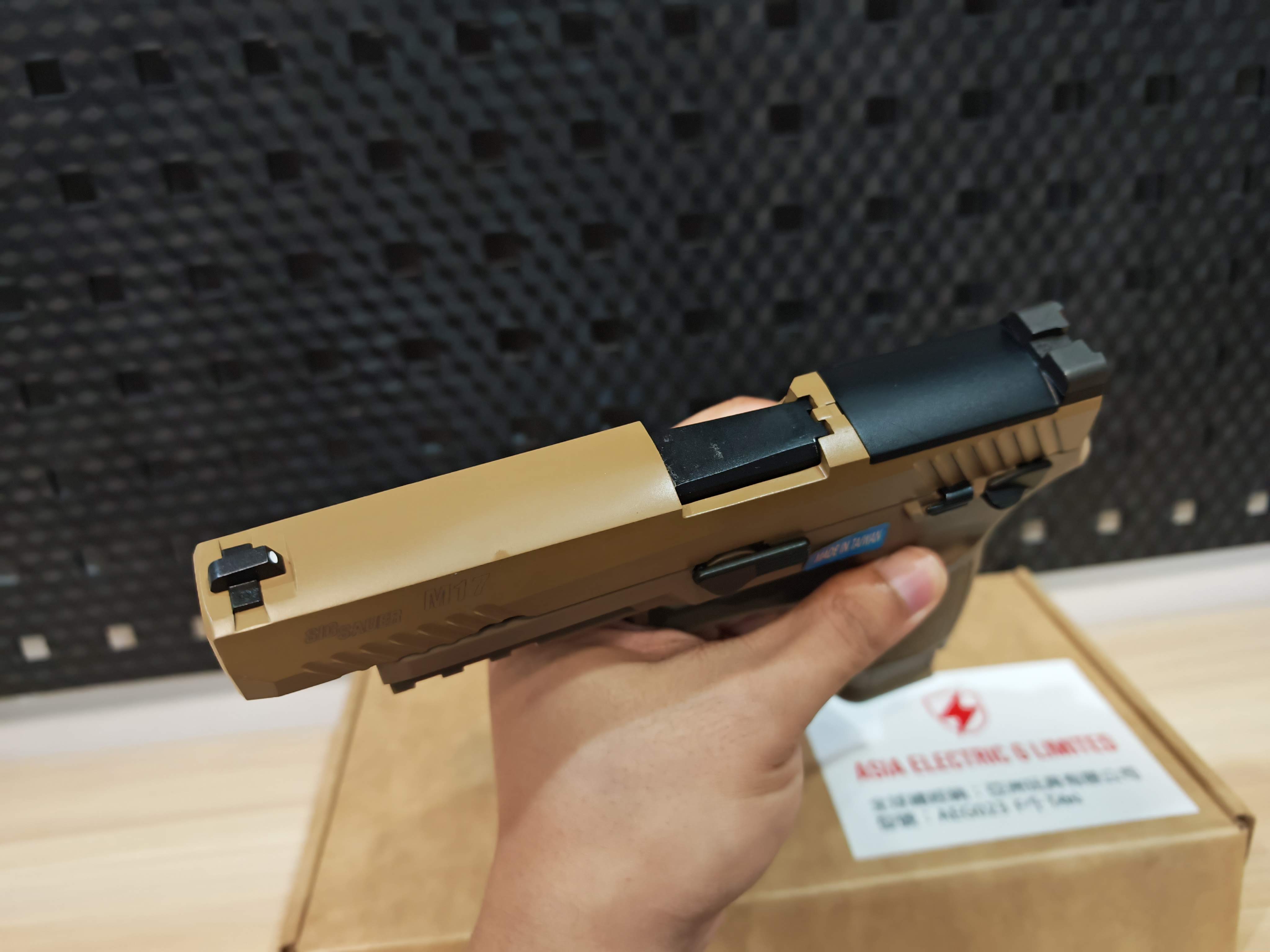 WE Sig Sauer P320 M17 สีทราย GBB BB Gun บีบีกัน แบบแก๊ส ปืนอัดลม มือสอง Airsoft Gun