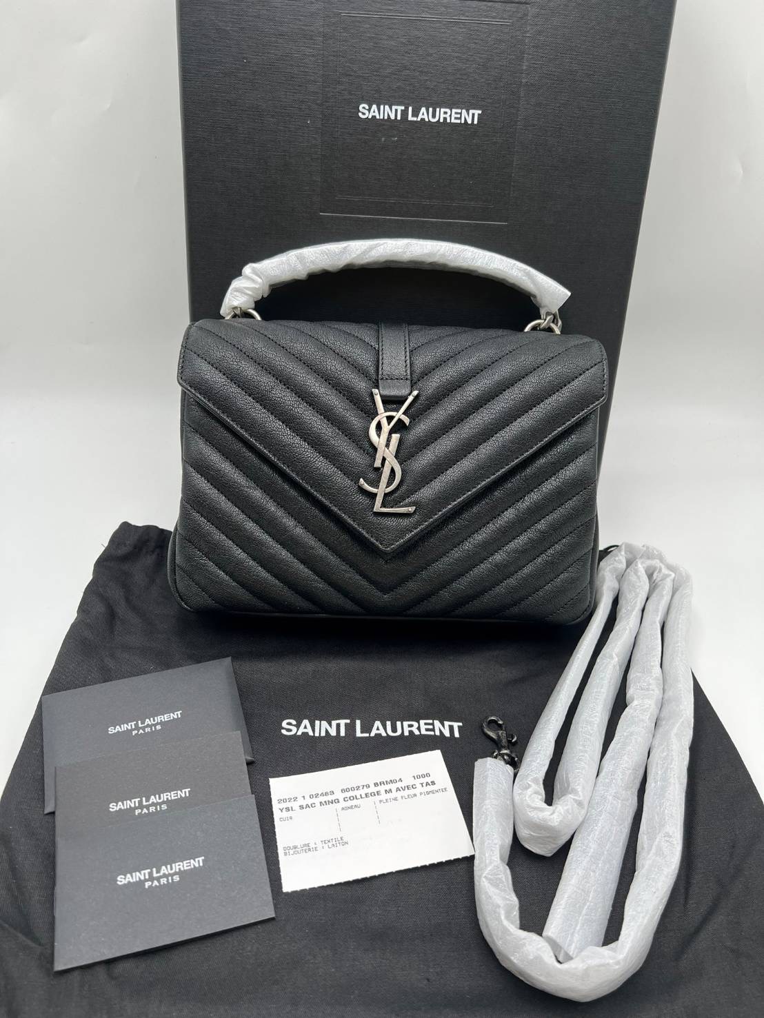 NEW YSL COLLEGE MEDIUM CHAIN BAG IN QUILTED LEATHER 24 X 17 X 6,5 CM / 9.4 X 6.6 X 2.5 INCHES อุปกรณ์กล่อง การ์ด ถุงผ้า ถุงกระดาษ