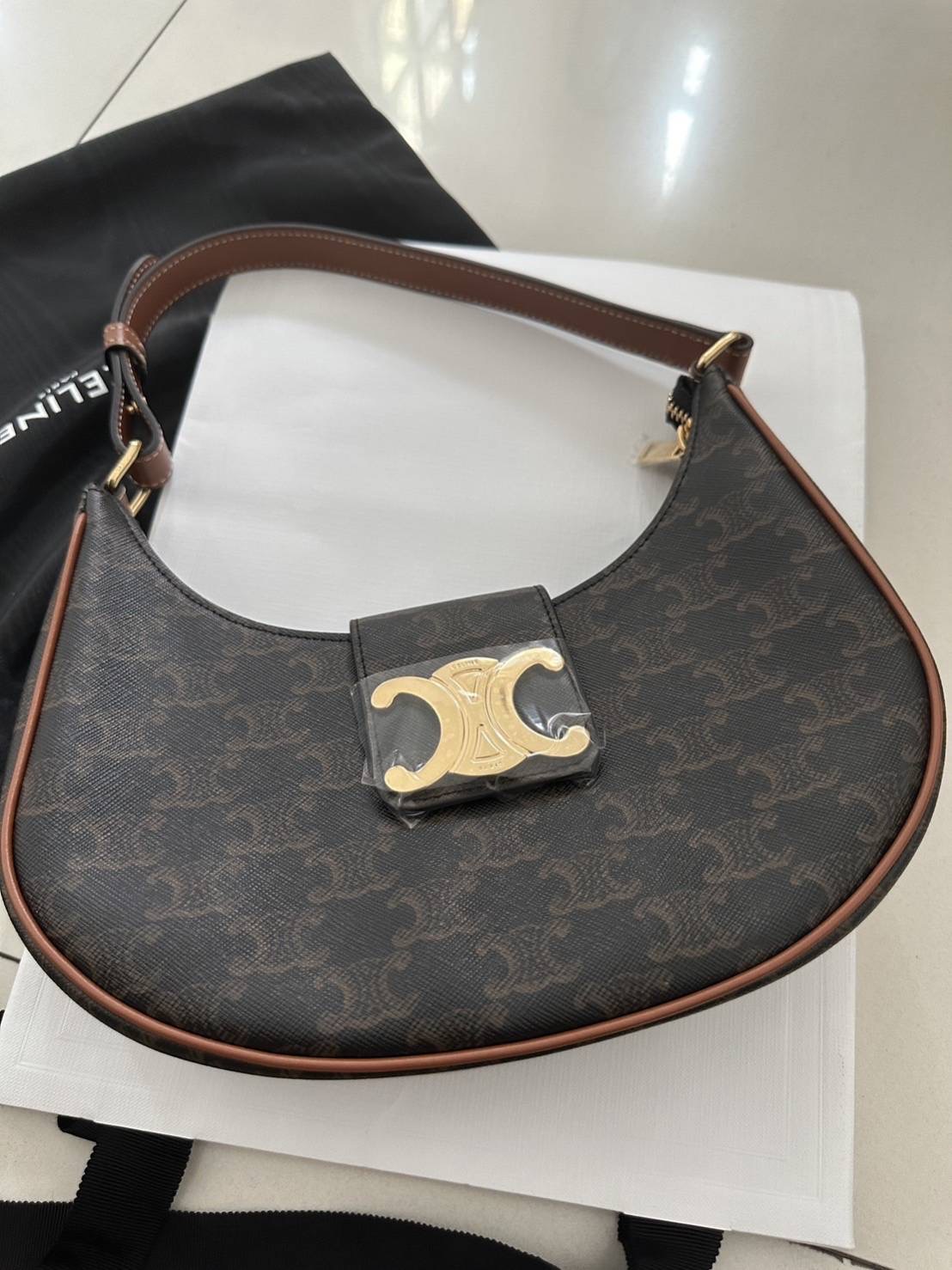 New Celine Ava triomphe โลโก้ใหม่ ใหญ่ตะโกน อุปกรณ์ ถุงผ้า ถุงกระดาษ บิล