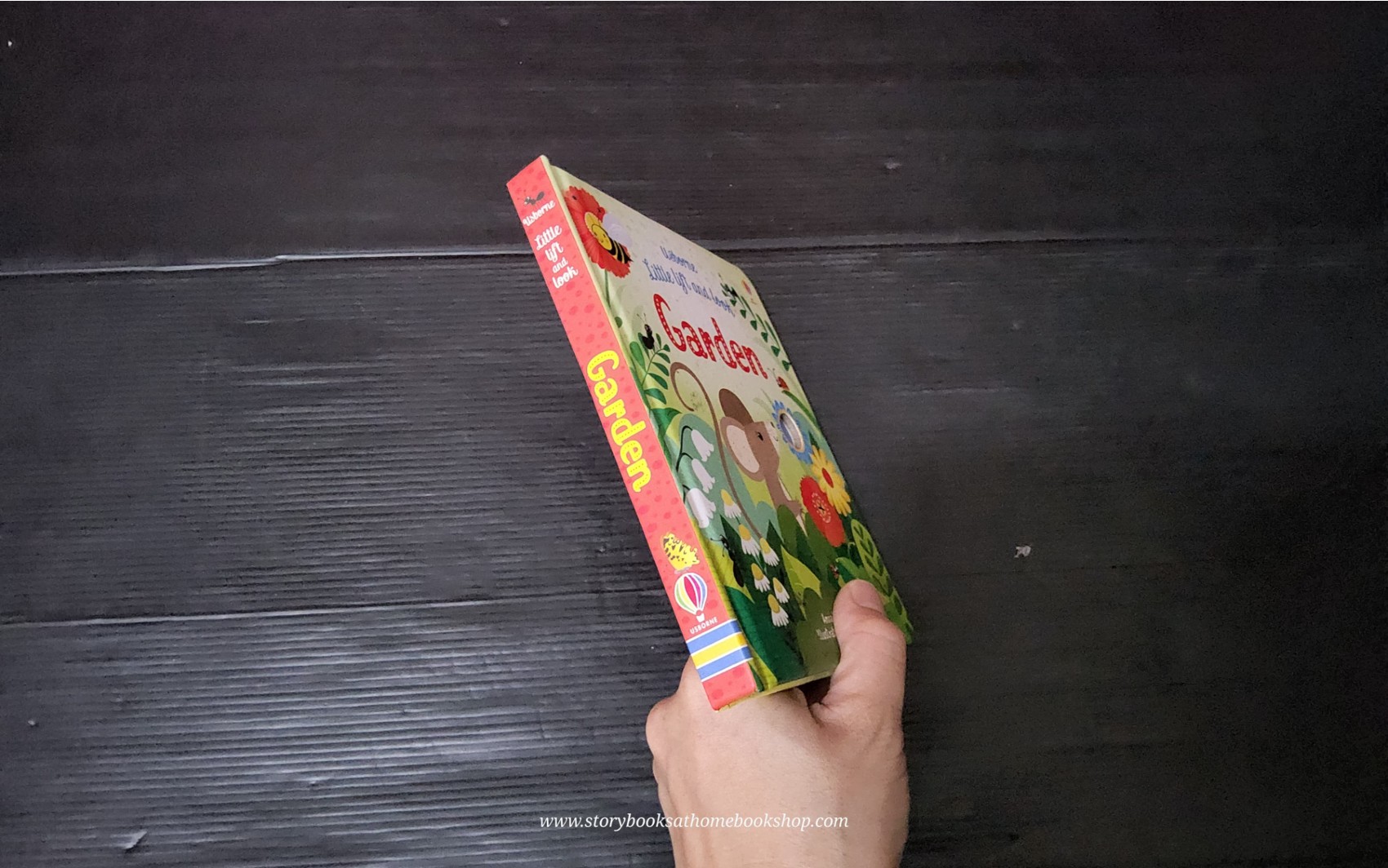 FLAP BOARD BOOK** 🍅🍓USBORNE LITTLE LIFT AND LOOK:GARDEN