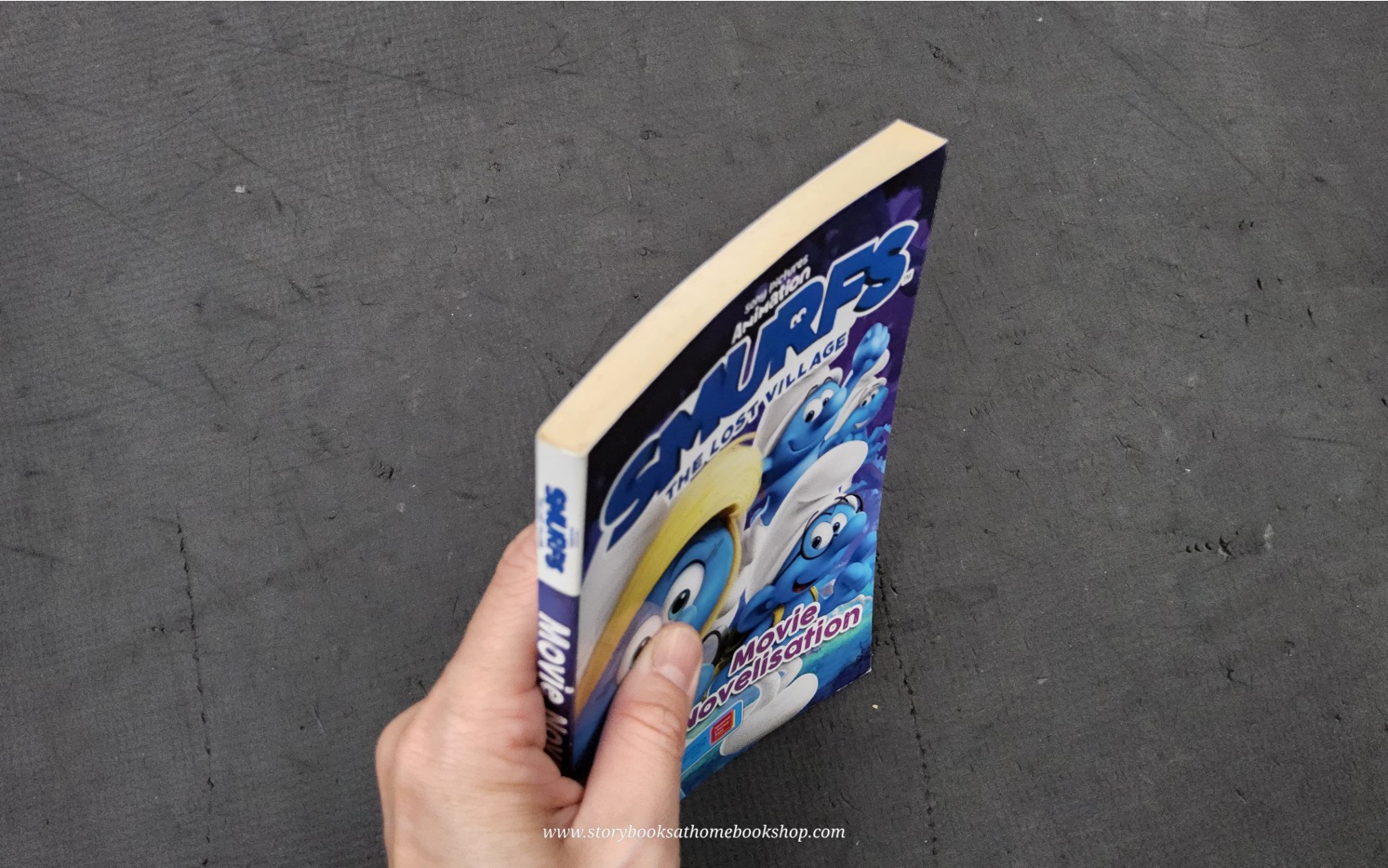 วรรณกรรมเยาวชน ** **หนังสือนิทานปกอ่อน** 🍅🍅SMURFS THE LOST VILLAGE