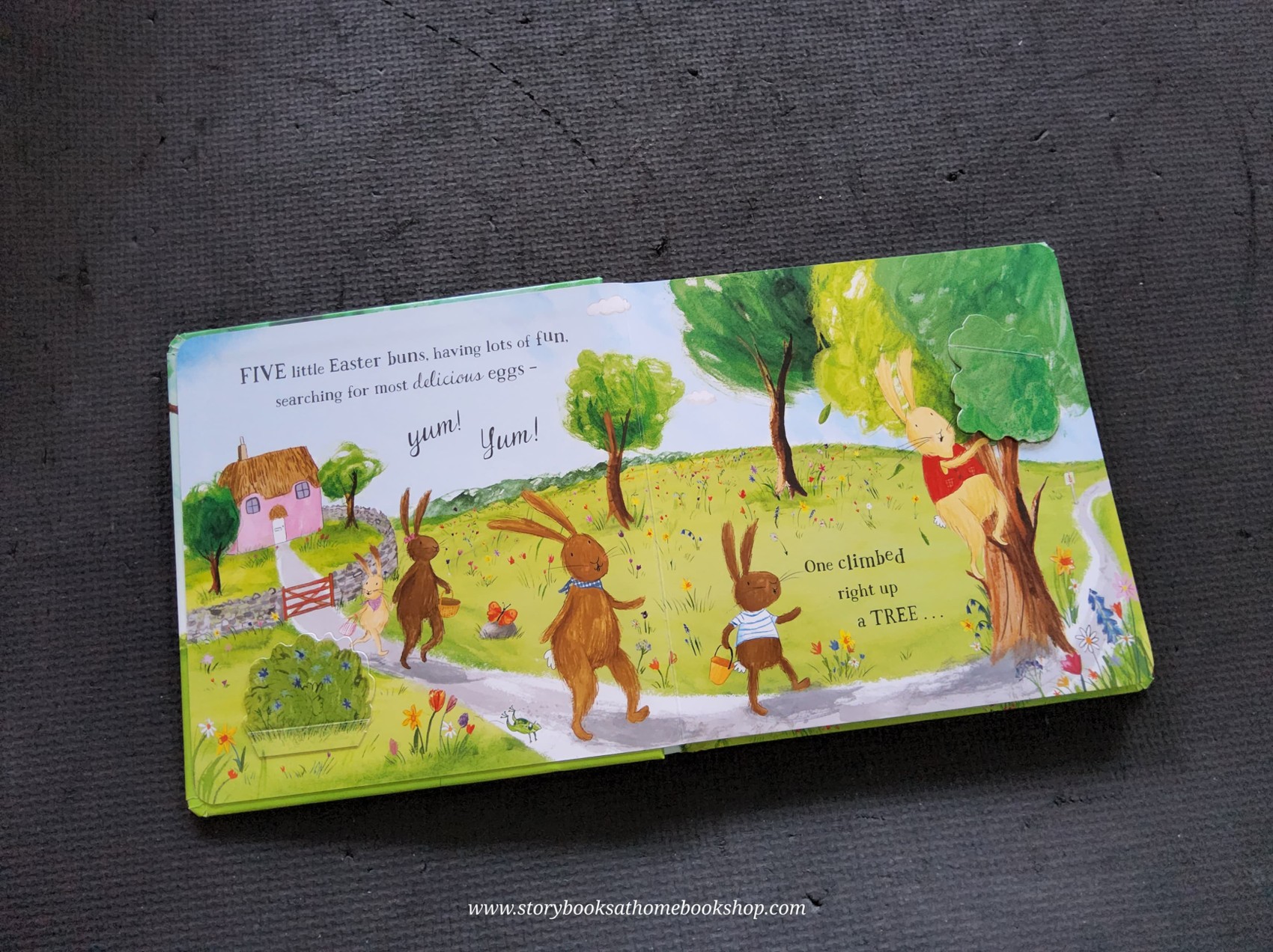 LIFT THE FLAP BOARD BOOK** 🍅🍓 FIVE LITTLE EASTER BUNNIES