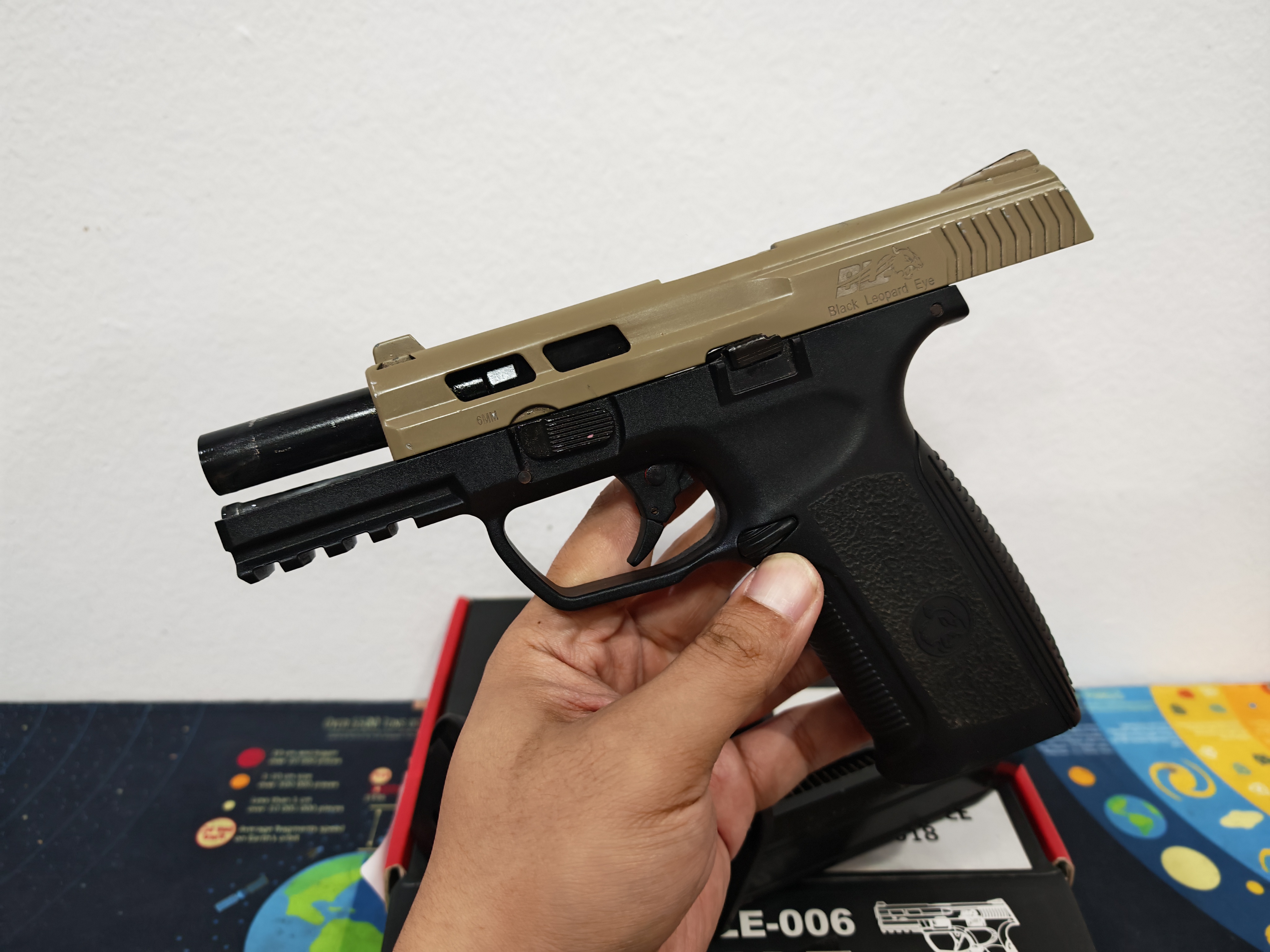 ICS BLE 006 SD4 XAE Gas TWO-TONE Revo Valve System สีทูโทน 2 แม็กกาซีน GBB ไต้หวัน BB Gun บีบีกัน แบบแก๊ส ปืนอัดลม มือสอง Airsoft Gun