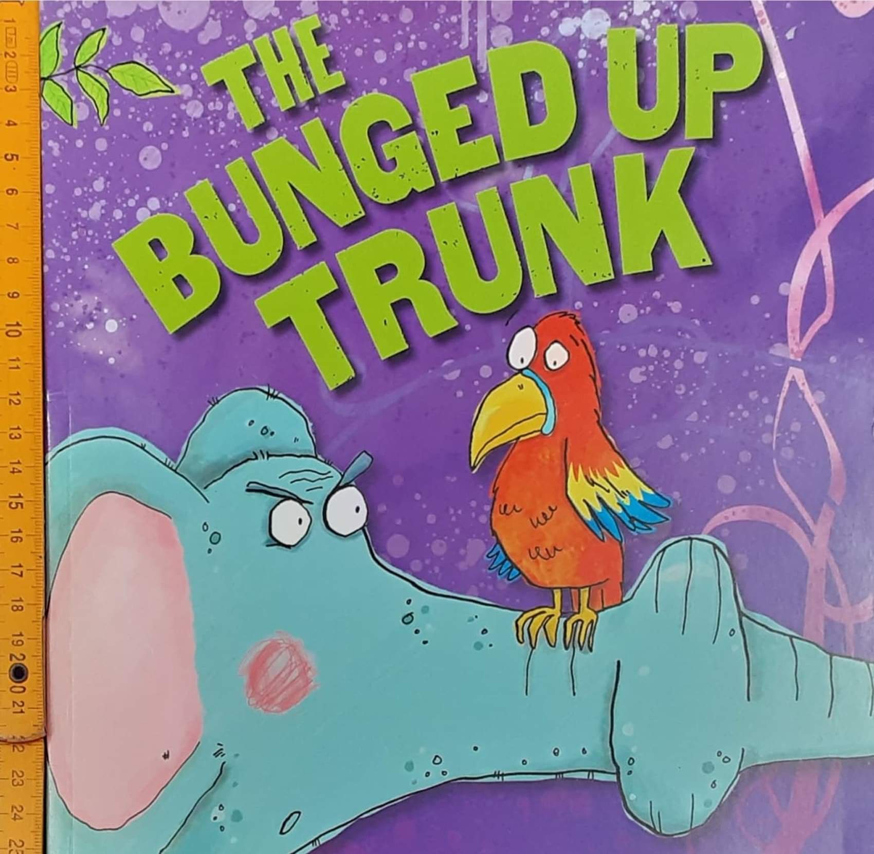 หนังสือนิทานปกอ่อน ** 🍅🍓 THE BUNGED UP TRUNK