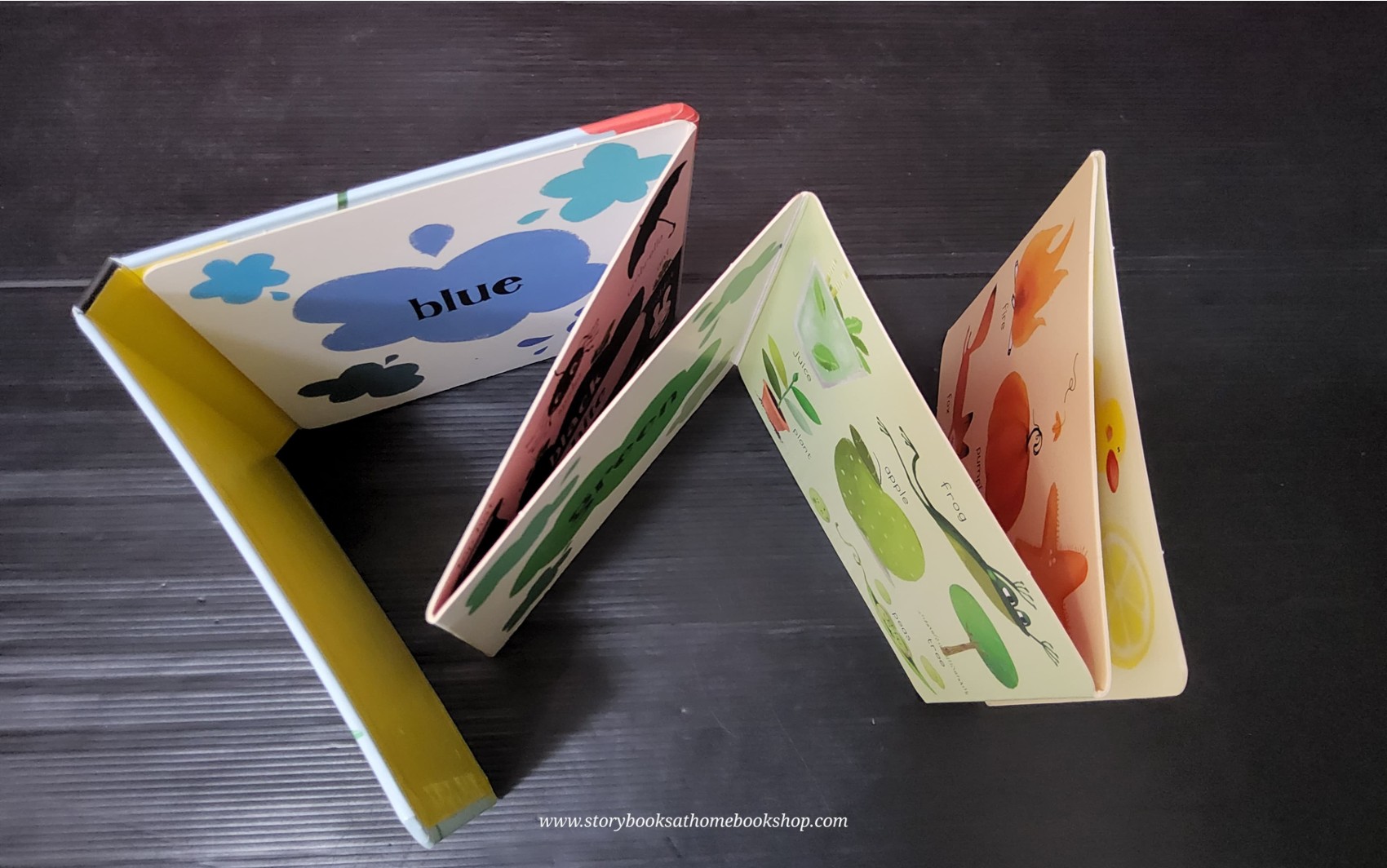 BOARD BOOK ** ð
ð
USBORNE FOLD-OUT BOOS:COLOURS