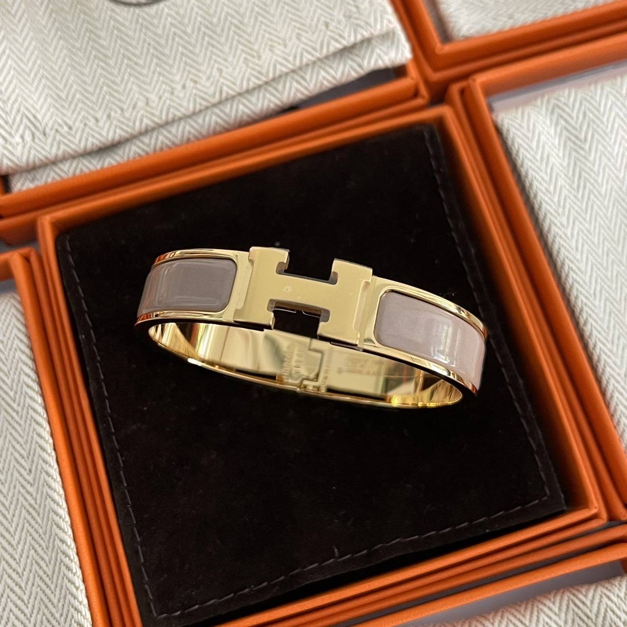 New Hermes Clic Clac Size Pm