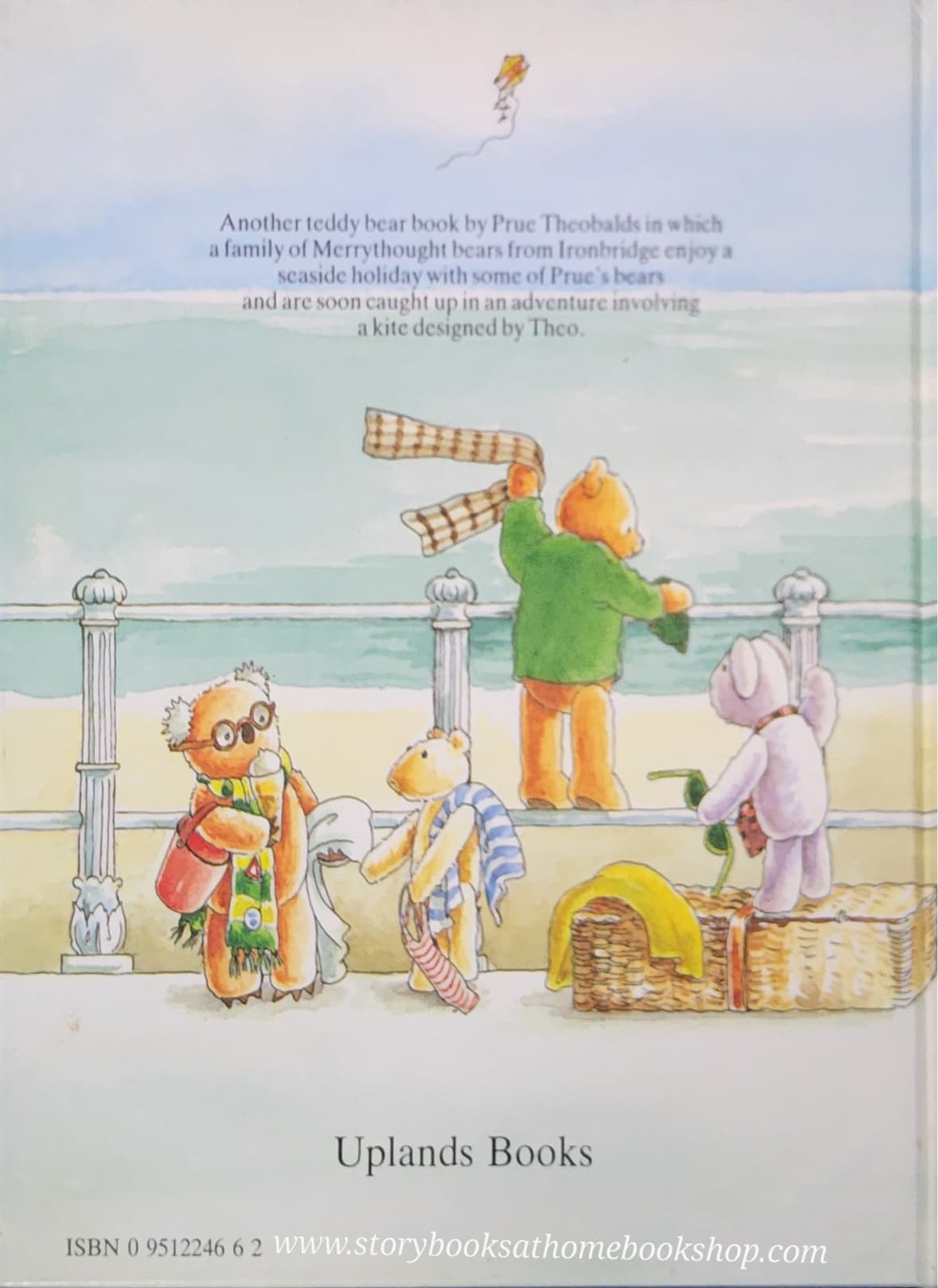 หนังสือนิทานปกแข็ง** 🍅🍅THE BEARS' SEASIDE ADVENTURE BY PRUE THEOBALDS