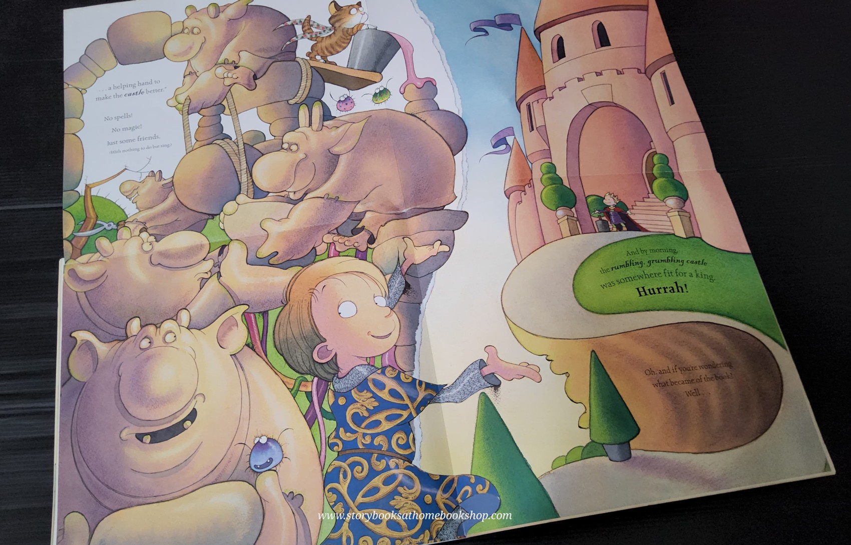 หนังสือนิทานปกอ่อน** 🍅🍓SIR CHARLIE STICKY SOCKS AND THE TALE OF THE TERRIBLE SECRET WITH 4 GIANT FLAPS