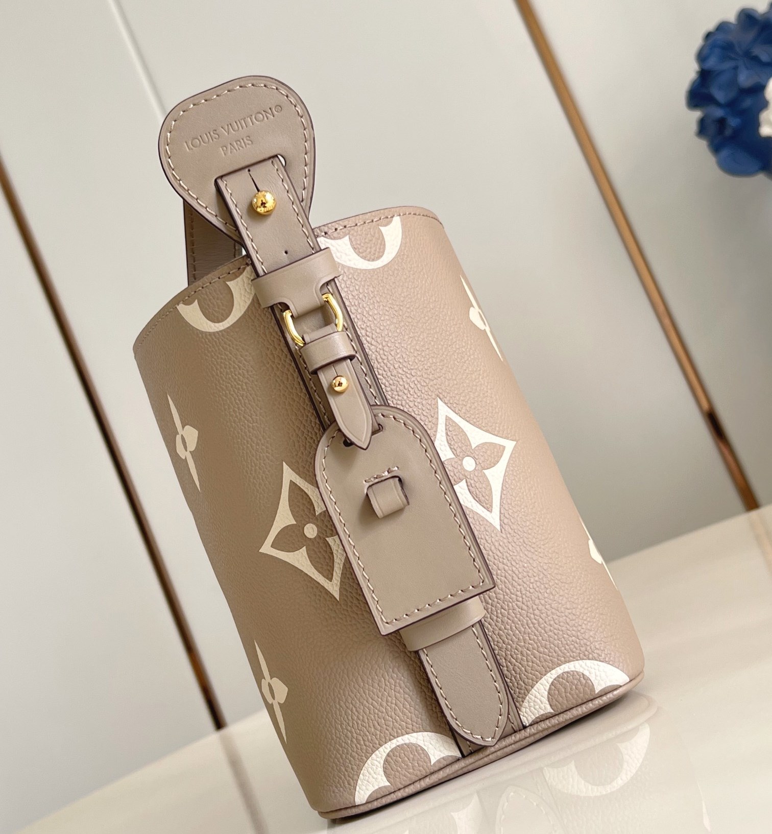 [Pre-order] Louis Vuitton กระเป๋ารุ่น All In BB Bicolor Monogram Empreinte Beige/Cream งานเกรด Vip คุณภาพดีที่สุด