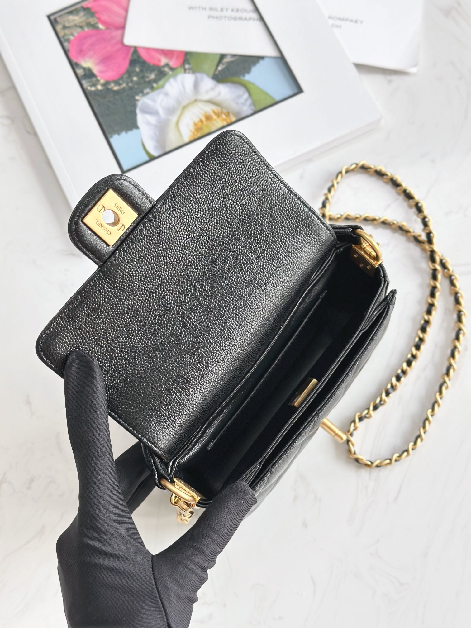 [Pre-order] Chanel Mini Flap Bag With Top Handle Grained Shiny Calfskin & Gold-Tone Metal Black งาน VIP คุณภาพที่ดีที่สุด