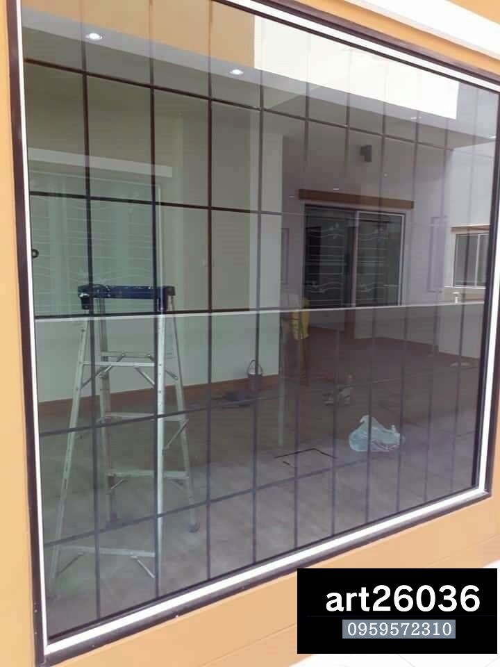 เหล็กดัดประตู หน้าต่าง โมเดิร์น โทนสีดำ