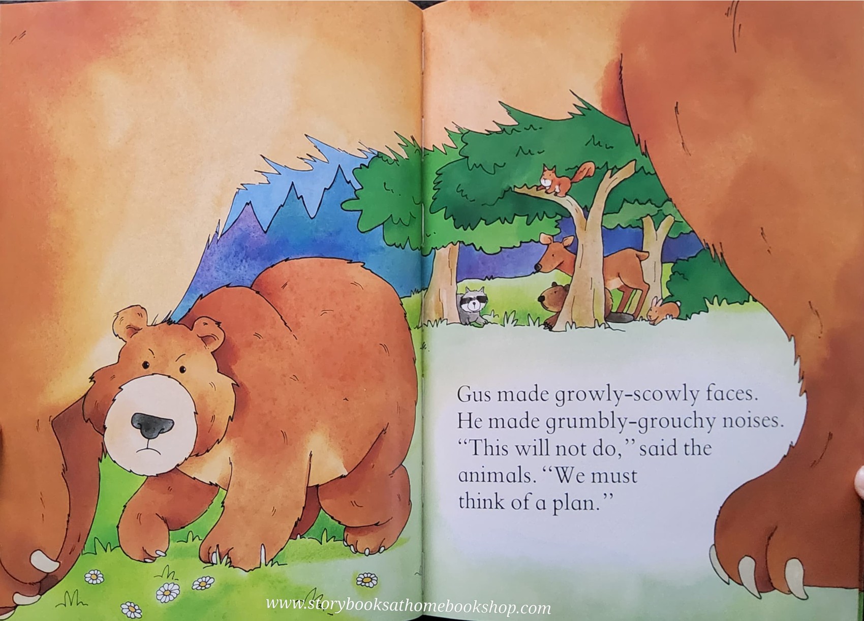 หนังสือนิทานปกอ่อน** 🍅🍅THE TALE OF GUS THE GRUMBLY GRIZZLY (FOLD-OUT)