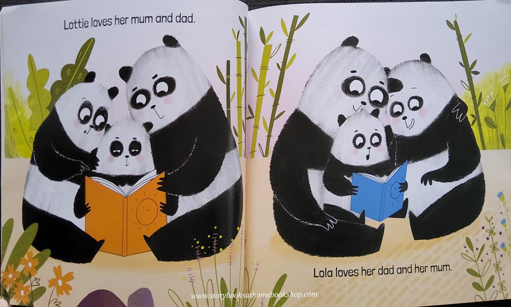 หนังสือนิทานปกอ่อน** 🍅🍓BLACK&WHITE BY SEB DAVEY&VICKY LOMMATZSCH