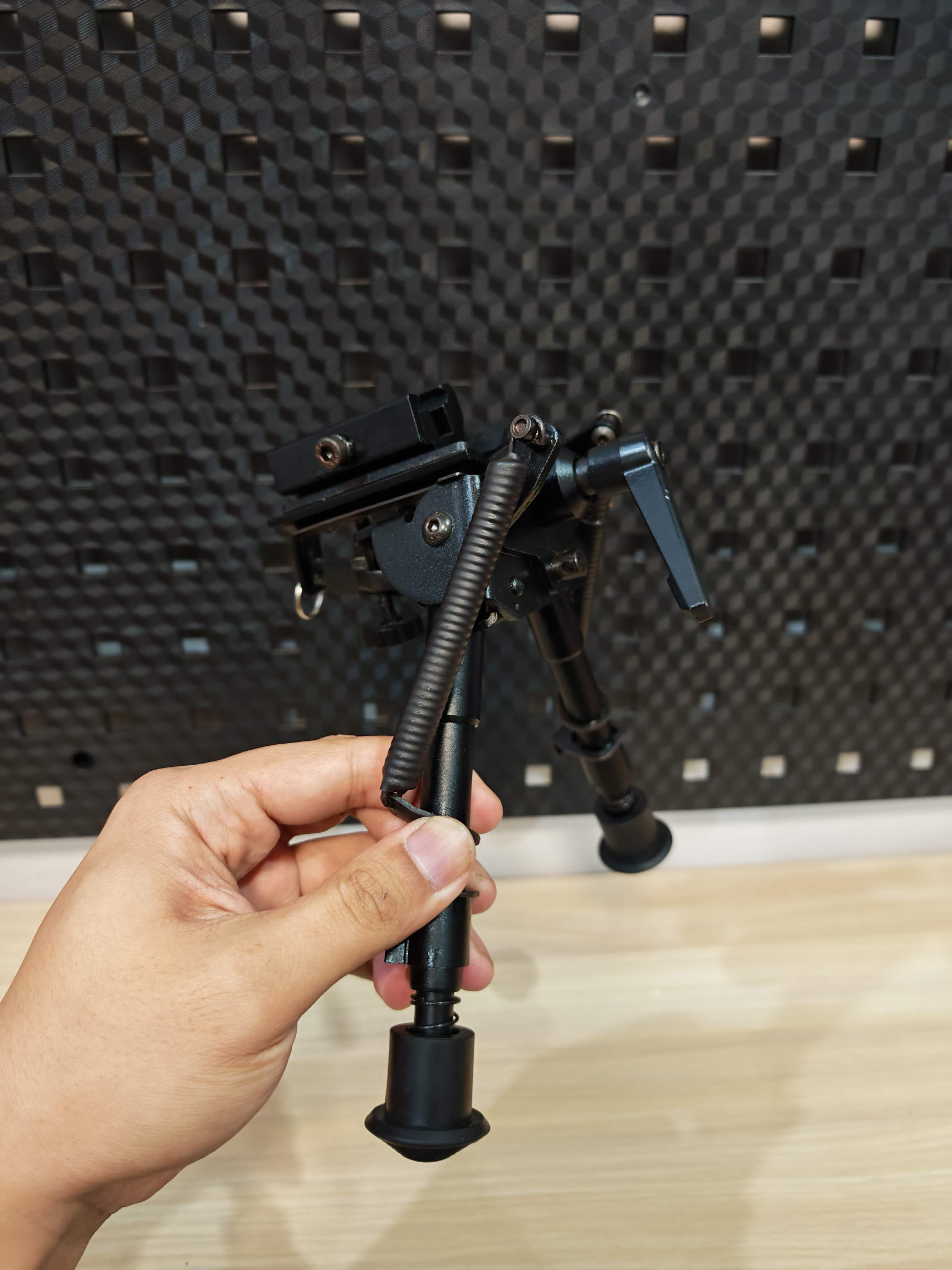 ขาทรายสปริง Harris 6-9 นิ้ว Pod Lock พร้อมที่ล็อคกับราง Picatinny มือสอง