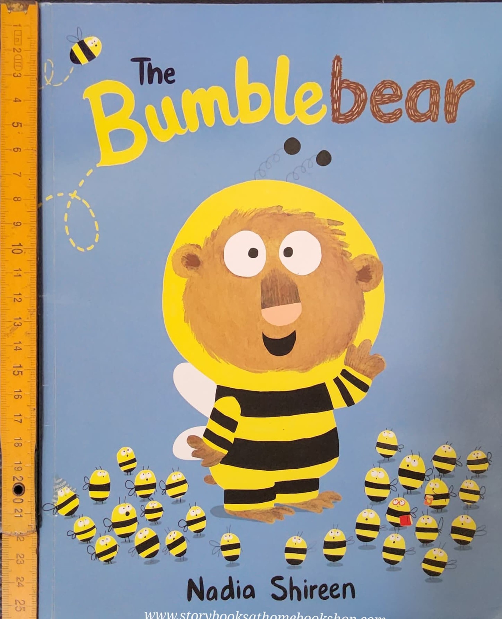 หนังสือนิทานปกอ่อน** 🍅THE BUMBLE BEAR BY NADIA SHIREEN